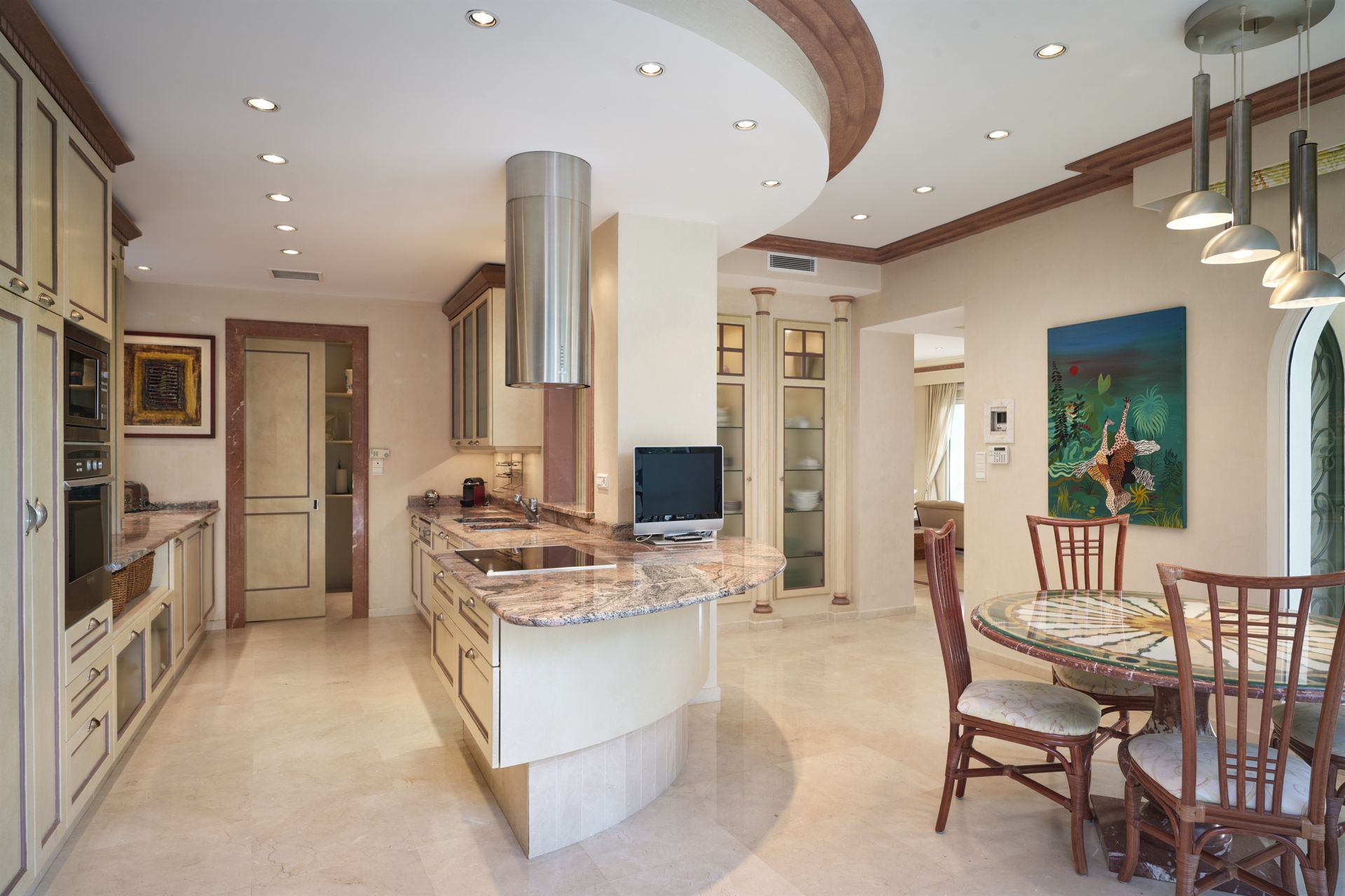 mansion (hôtel particulier) 9 Rooms for sale on CAP D ANTIBES (06160)