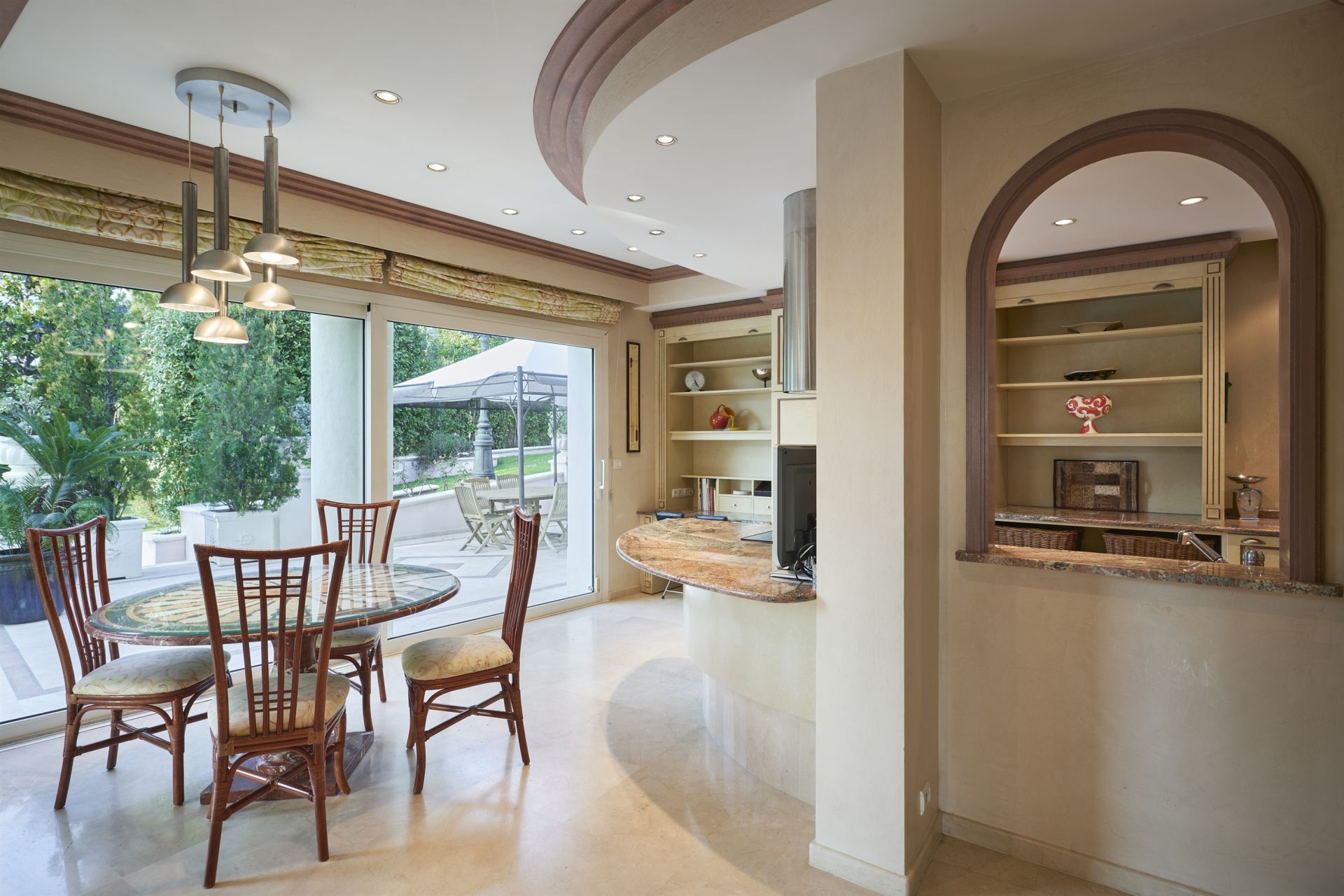 mansion (hôtel particulier) 9 Rooms for sale on CAP D ANTIBES (06160)