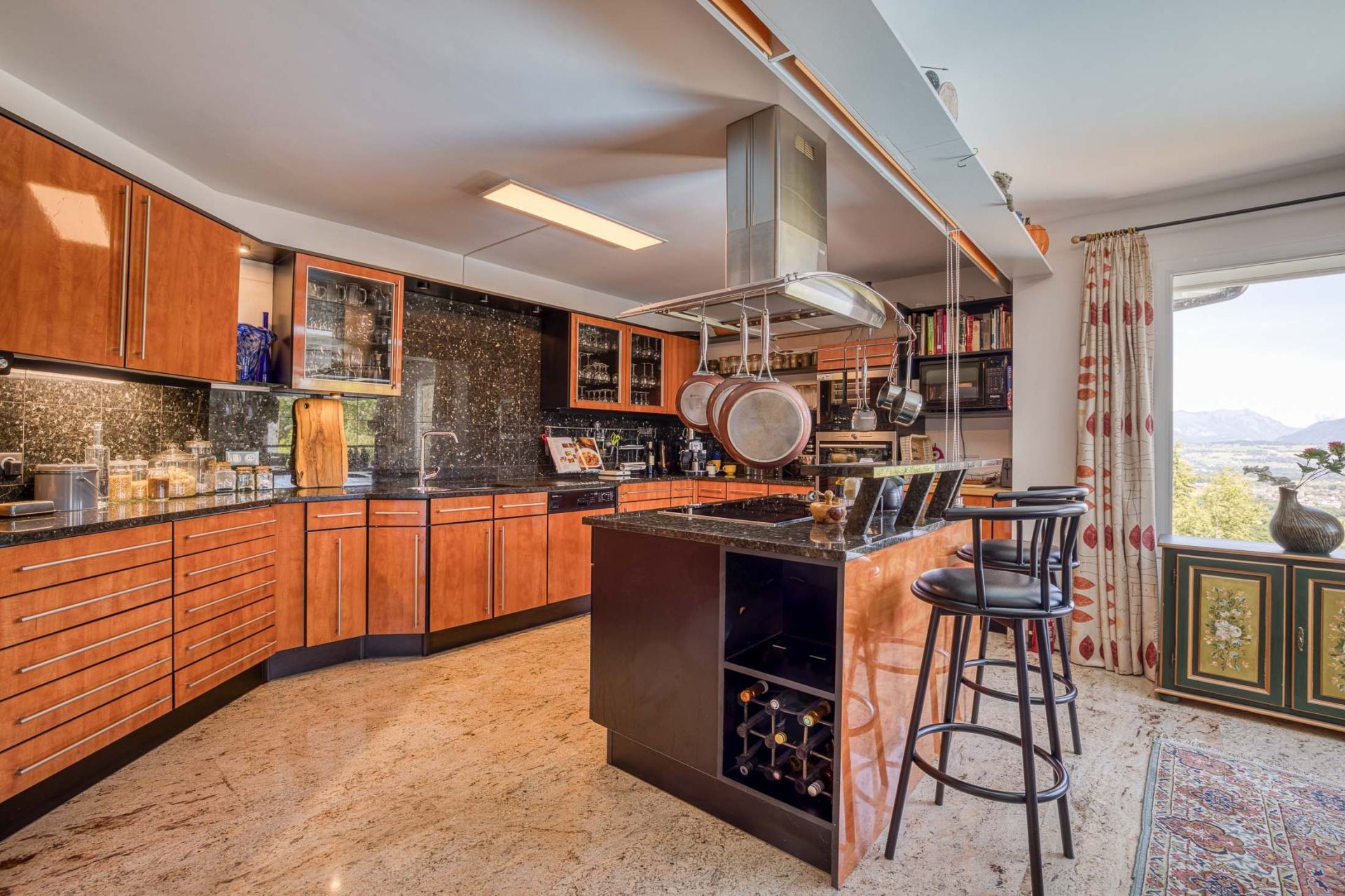 luxury house 6 Rooms for sale on REIGNIER ESERY (74930)