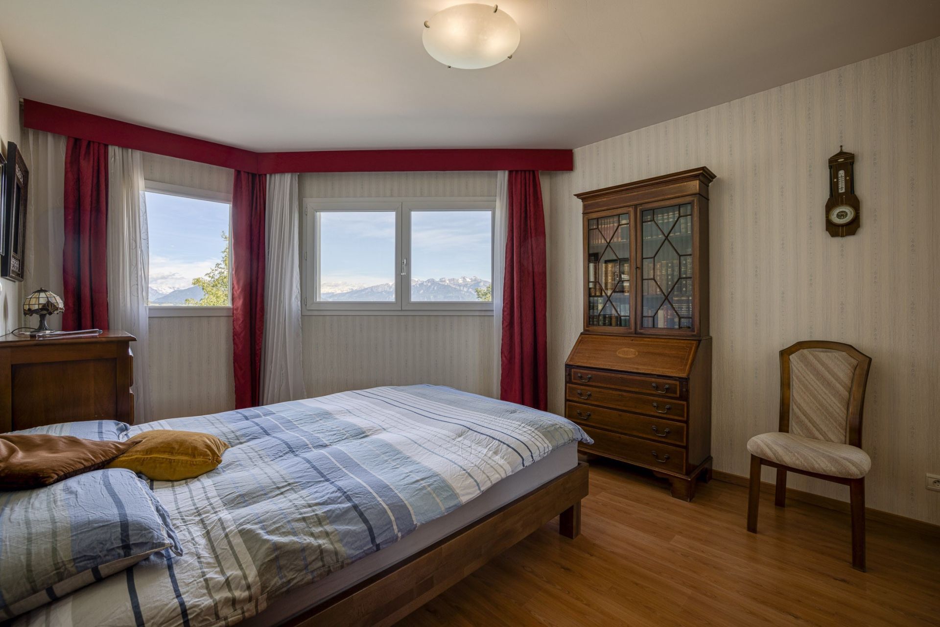 luxury house 6 Rooms for sale on REIGNIER ESERY (74930)