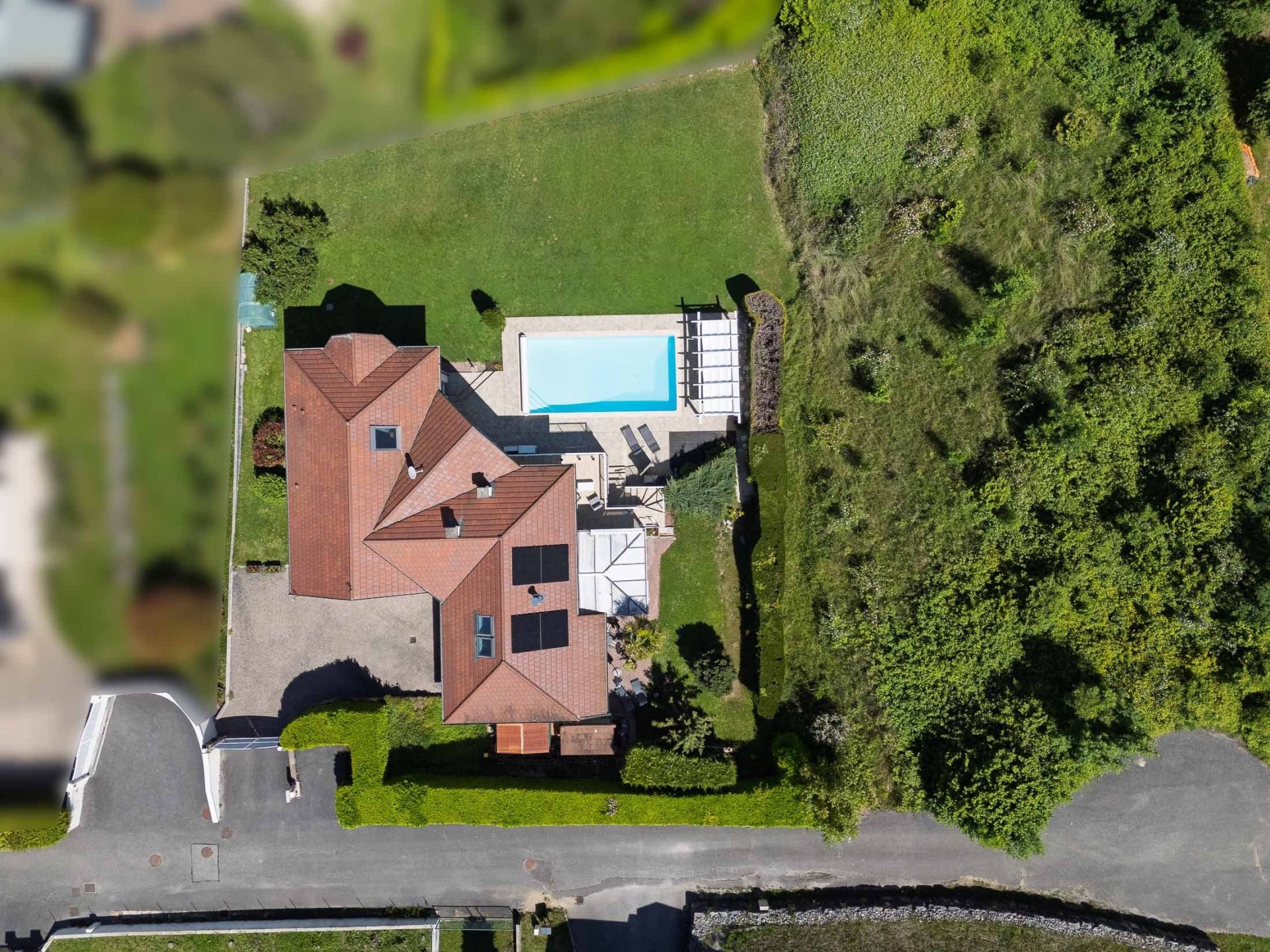 luxury house 6 Rooms for sale on REIGNIER ESERY (74930)