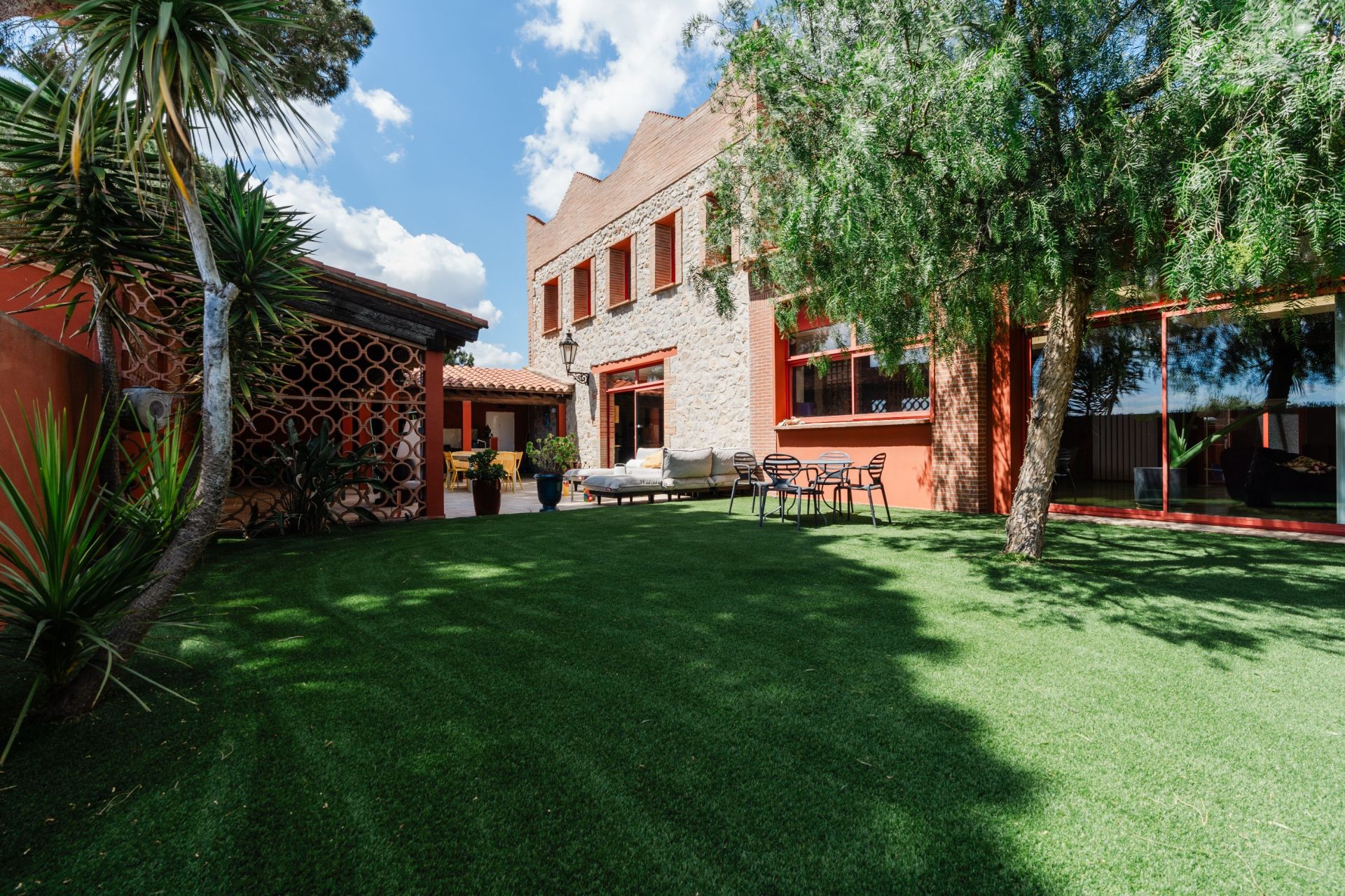 luxury house 9 Rooms for sale on TORREILLES (66440)