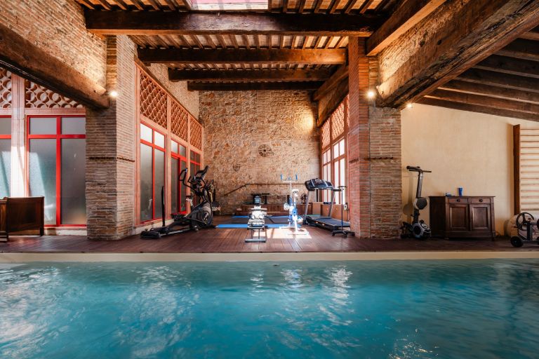 luxury house 9 Rooms for sale on TORREILLES (66440)