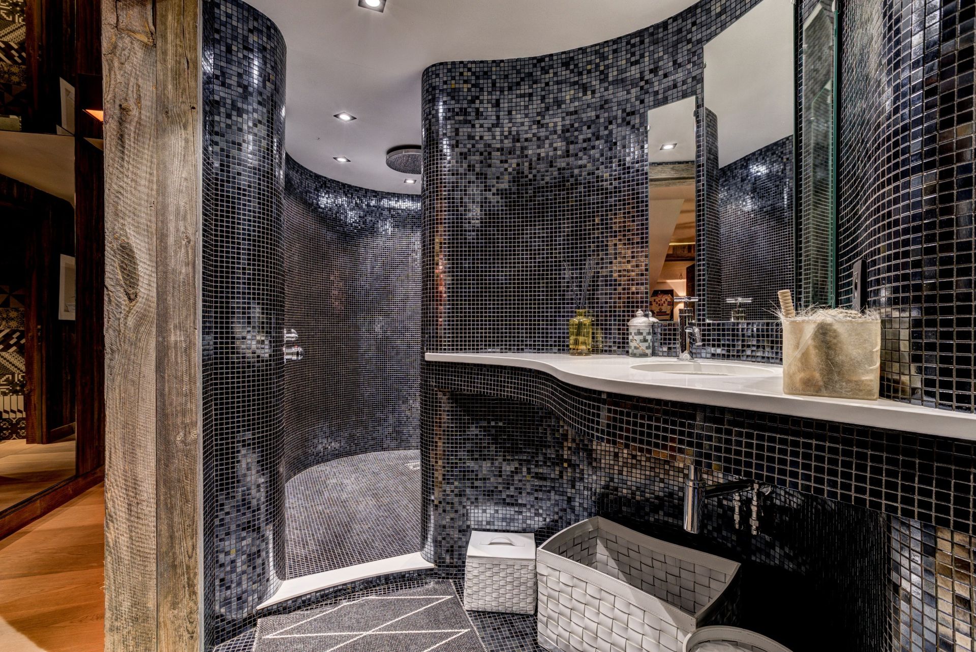 luxury chalet 10 Rooms for sale on CHAMONIX MONT BLANC (74400)