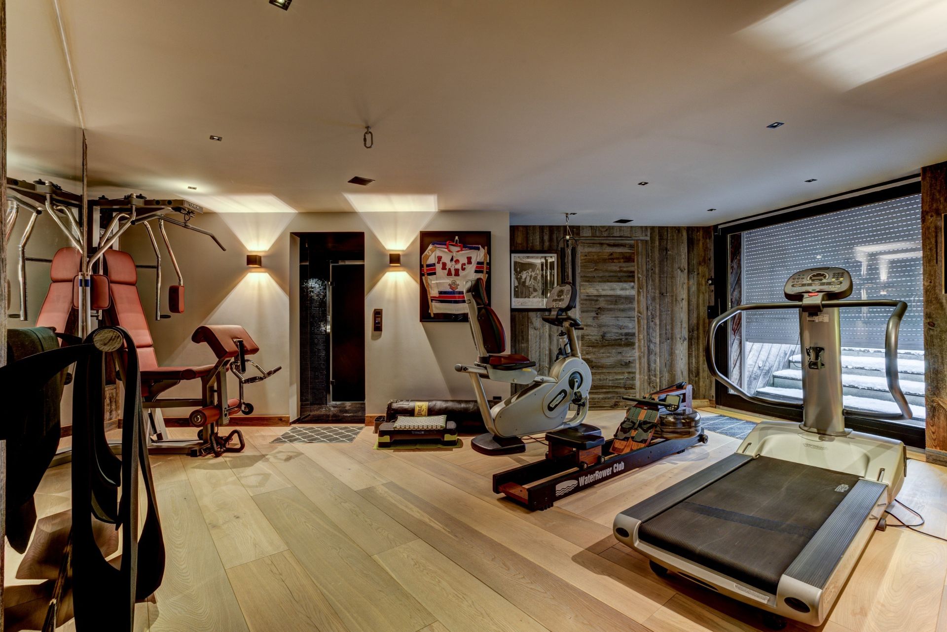 luxury chalet 10 Rooms for sale on CHAMONIX MONT BLANC (74400)