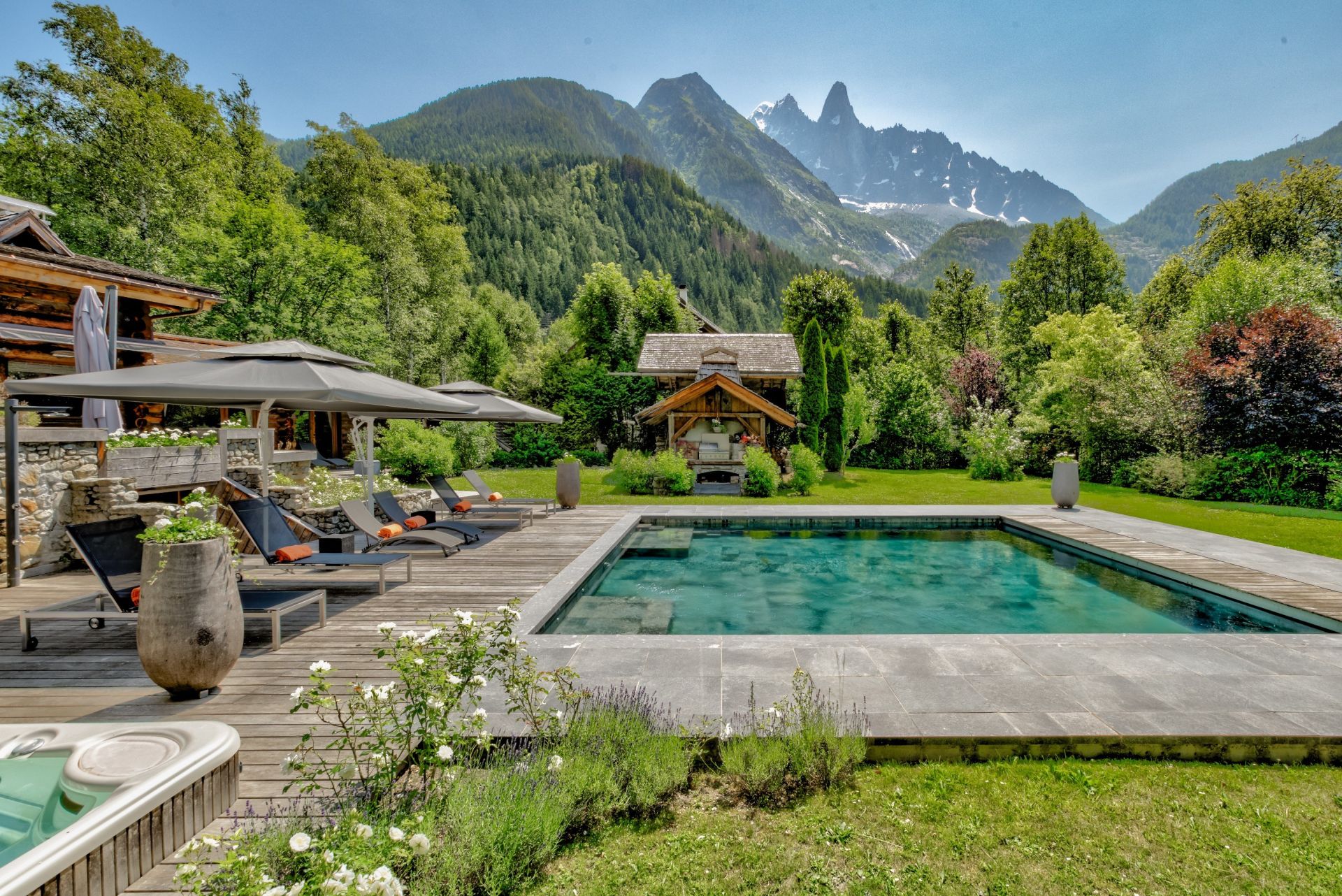 luxury chalet 10 Rooms for sale on CHAMONIX MONT BLANC (74400)