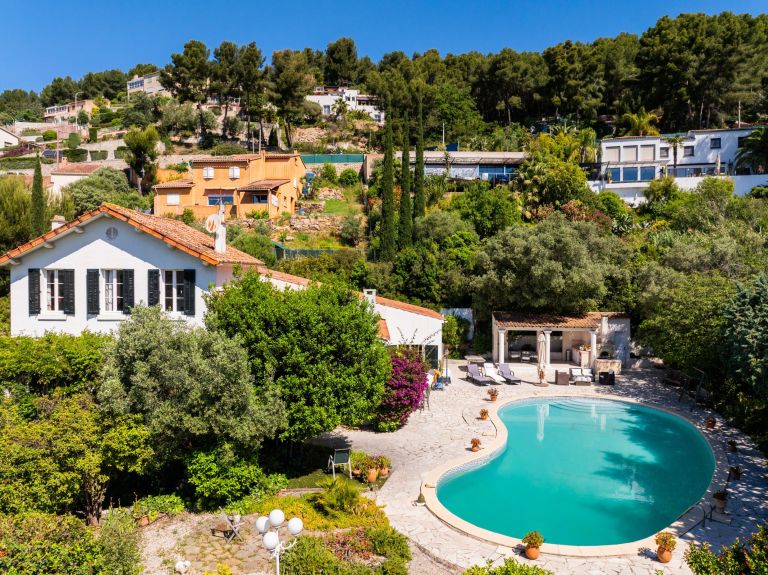 maison de luxe 11 Pièces en vente sur LA VALETTE DU VAR (83160)