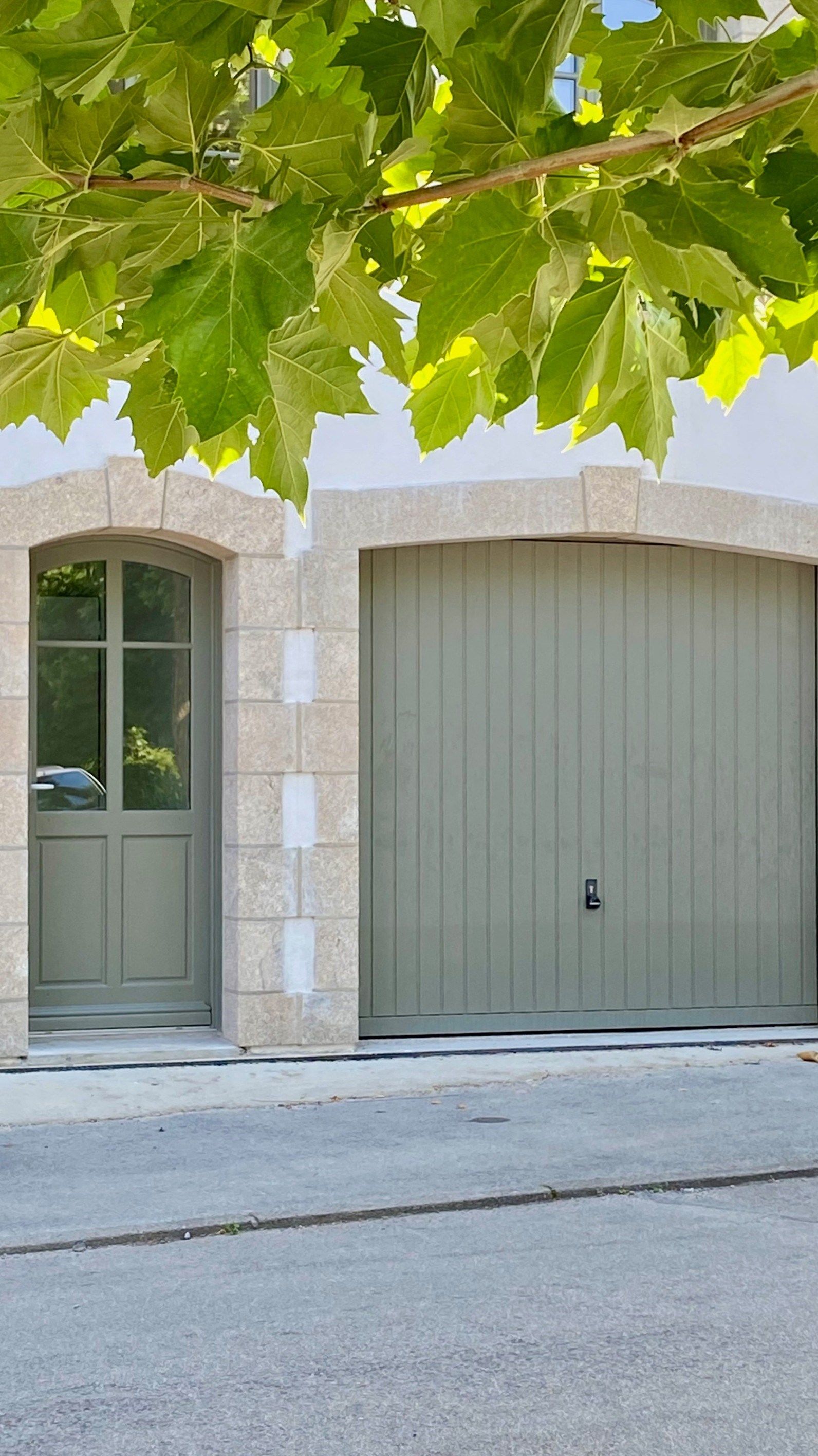 luxury house 6 Rooms for sale on AURAY (56400)