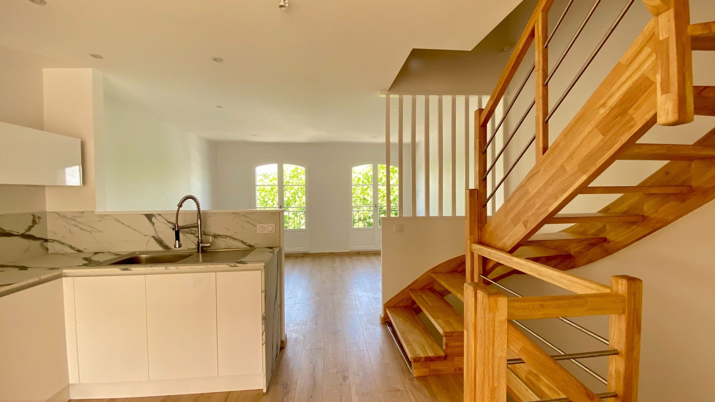 luxury house 6 Rooms for sale on AURAY (56400)