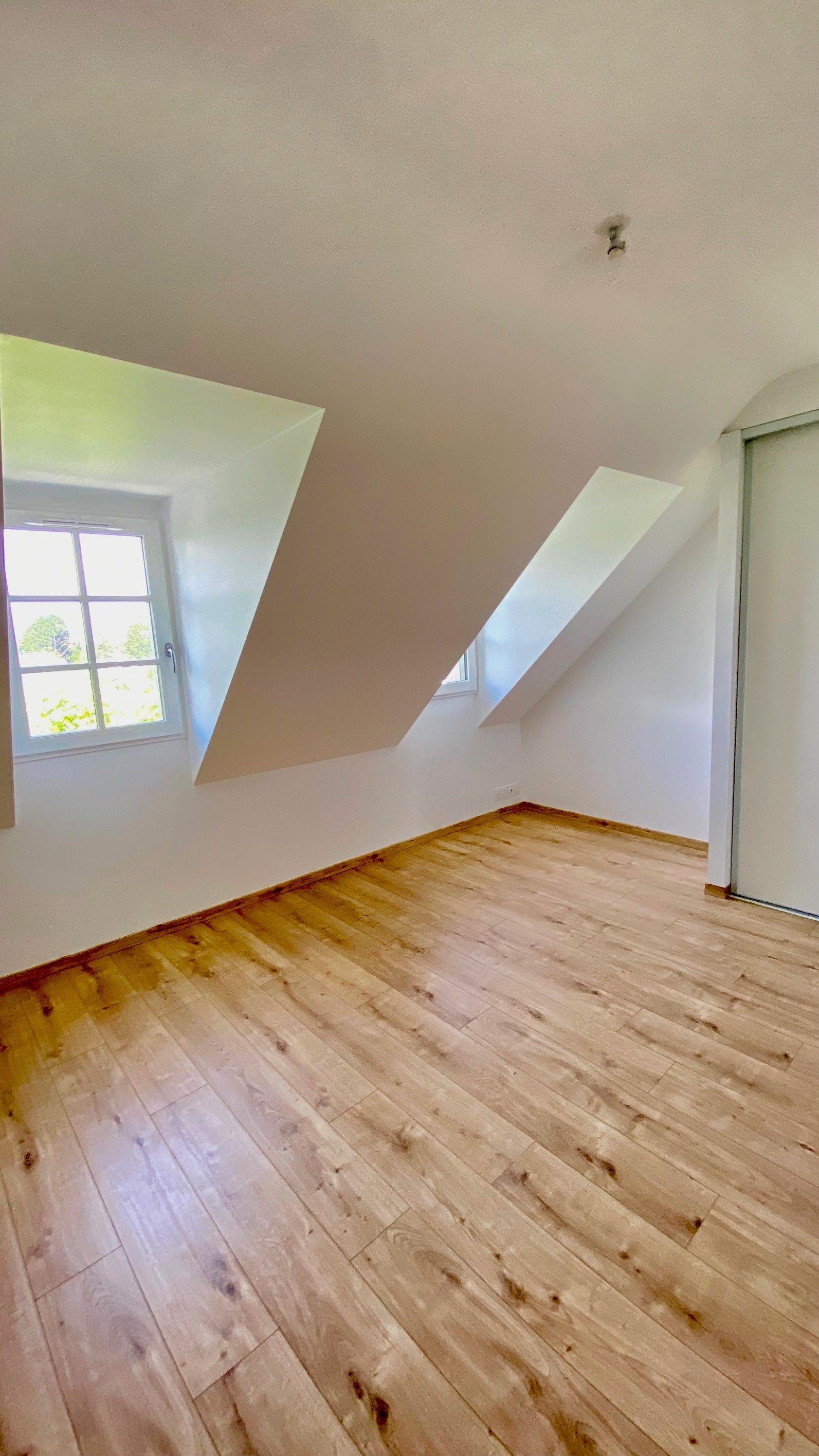 luxury house 6 Rooms for sale on AURAY (56400)