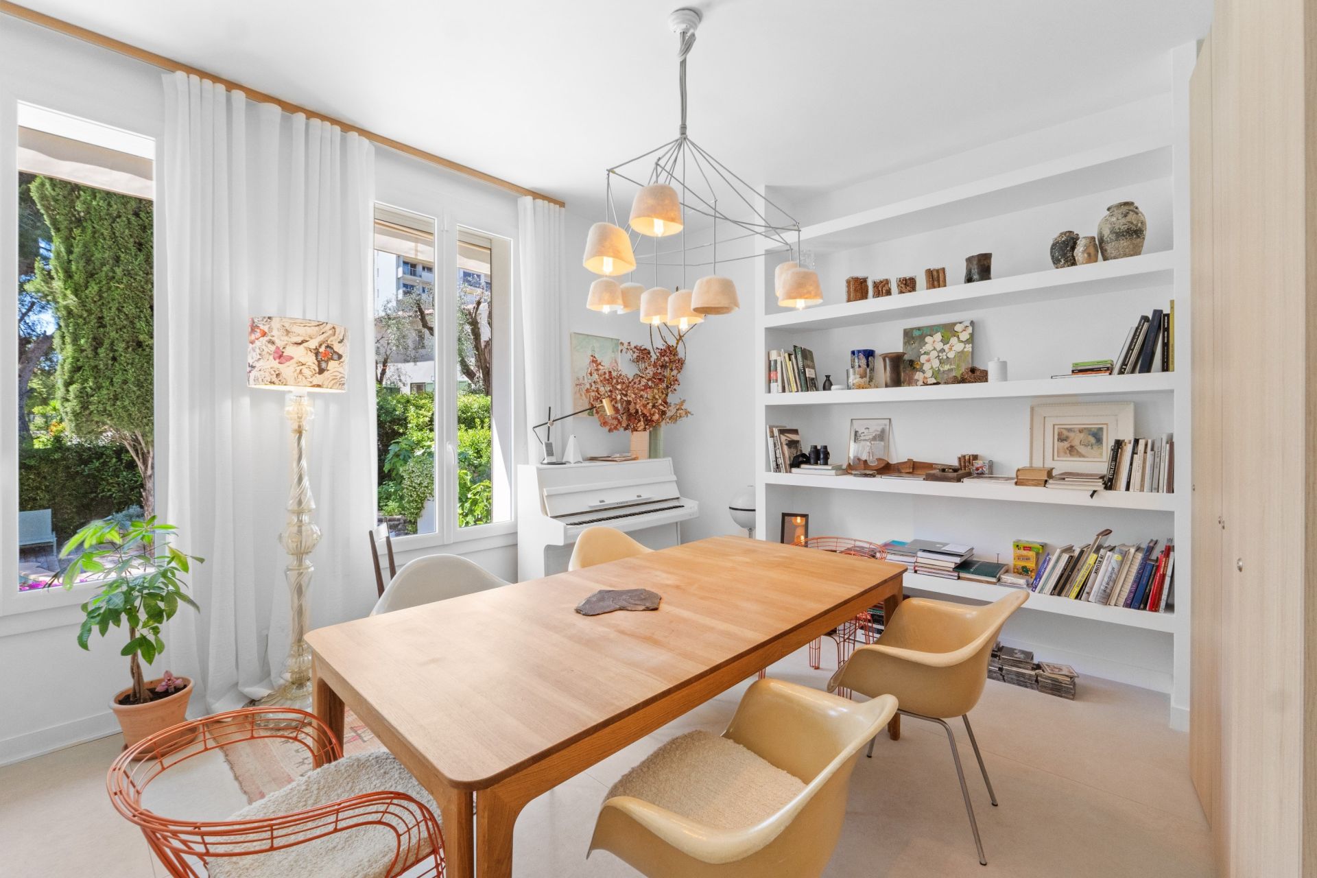 townhouse 4 Rooms for sale on CANNES (06400)