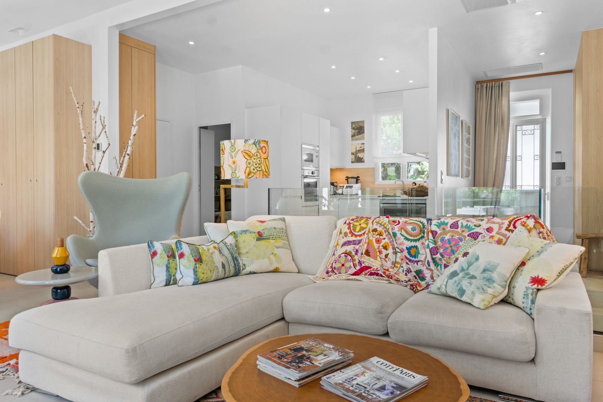 townhouse 4 Rooms for sale on CANNES (06400)