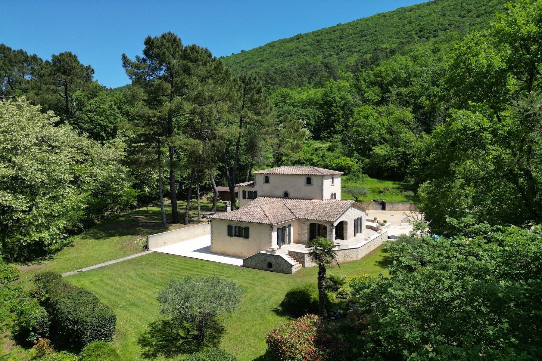 maison de luxe 12 Pièces en vente sur UZES (30700)