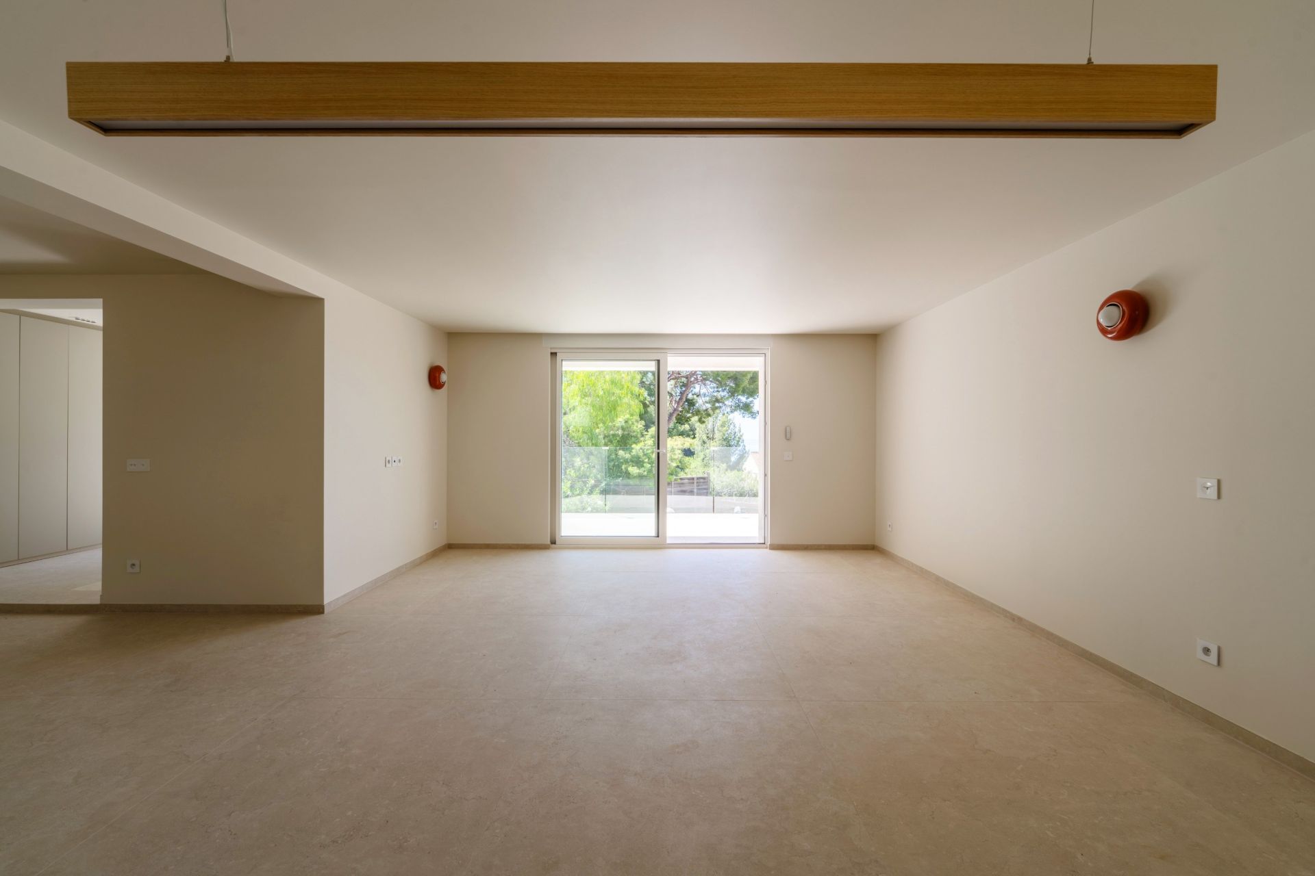 luxury house 6 Rooms for sale on CASSIS (13260)