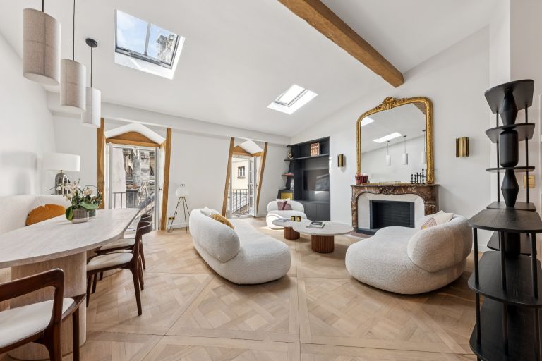 luxury apartment 3 Rooms for sale on PARIS (75004)