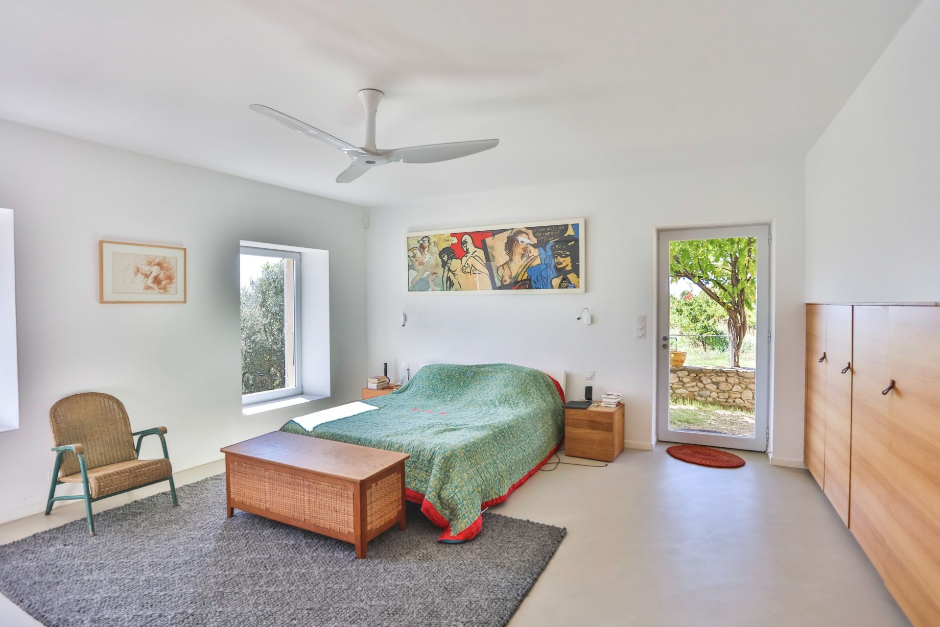 wine estate 10 Rooms for sale on NYONS (26110)