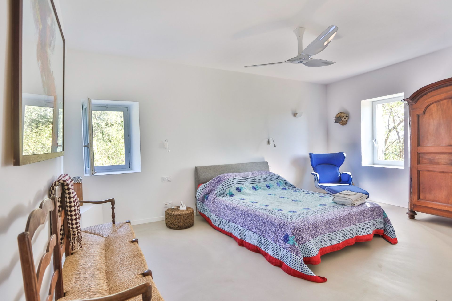 wine estate 10 Rooms for sale on NYONS (26110)