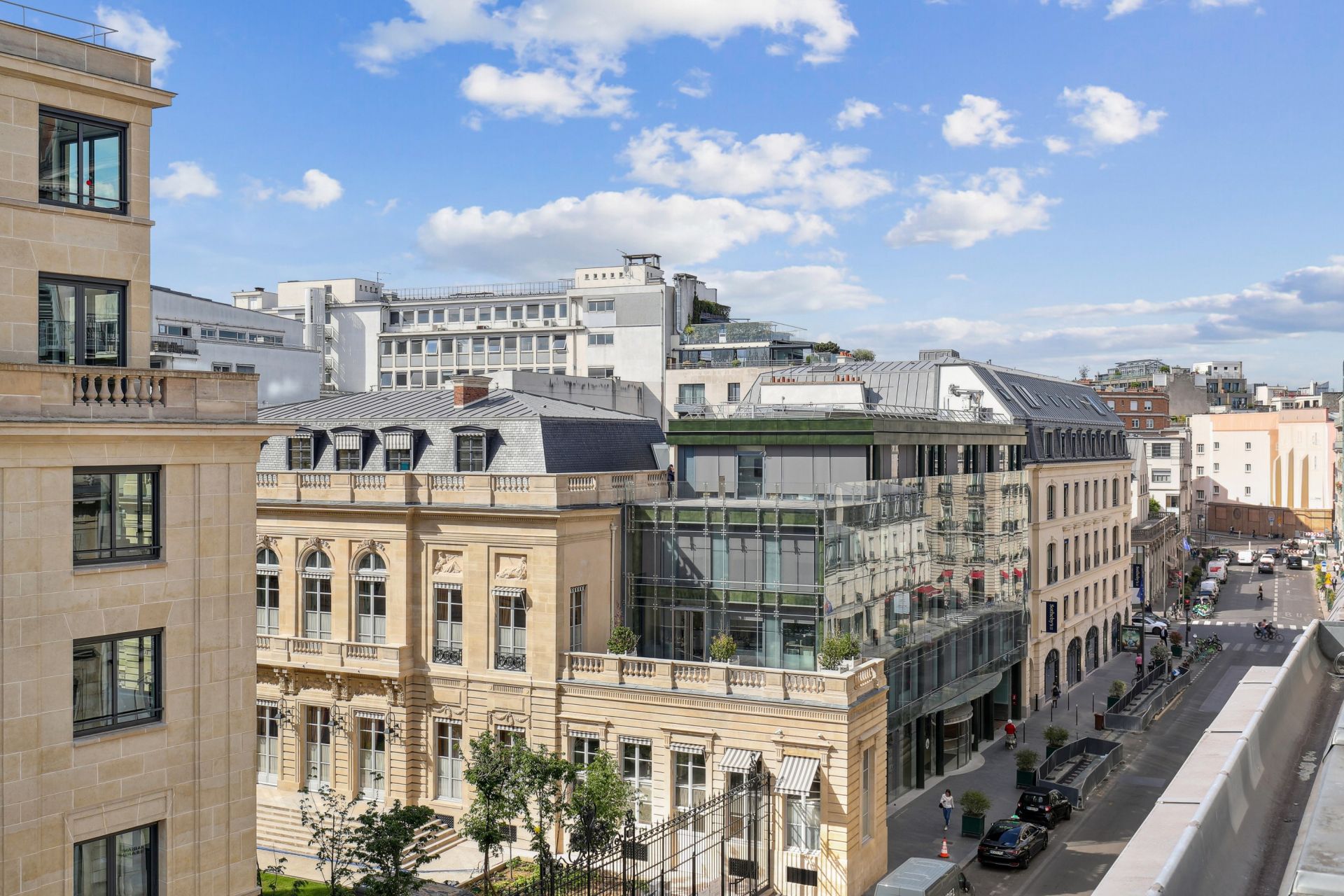 luxury apartment 4 Rooms for sale on PARIS (75008)