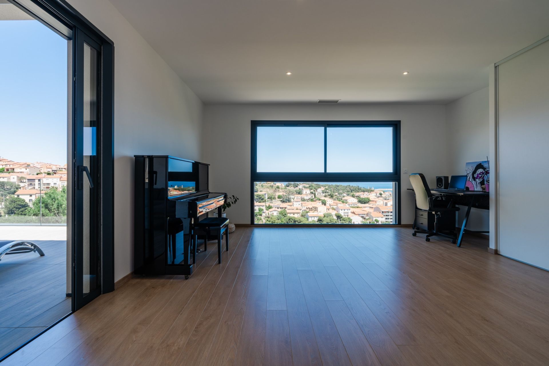 luxury house 4 Rooms for sale on PORT VENDRES (66660)