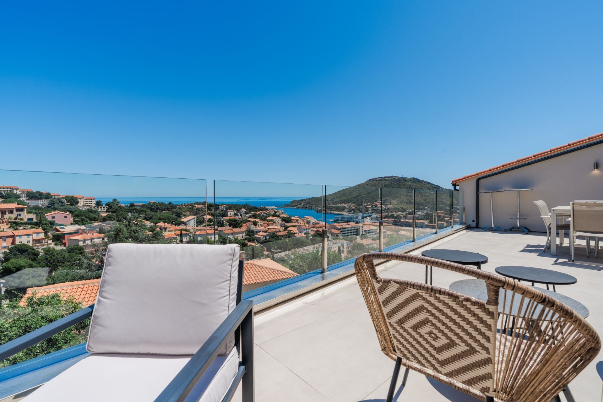 luxury house 5 Rooms for sale on PORT VENDRES (66660)