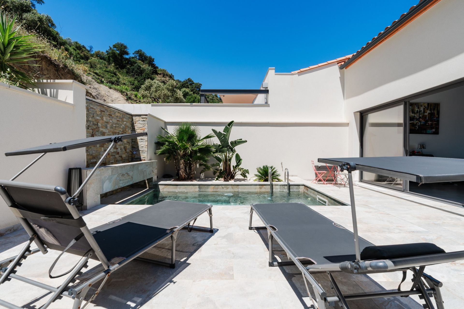 luxury house 5 Rooms for sale on PORT VENDRES (66660)