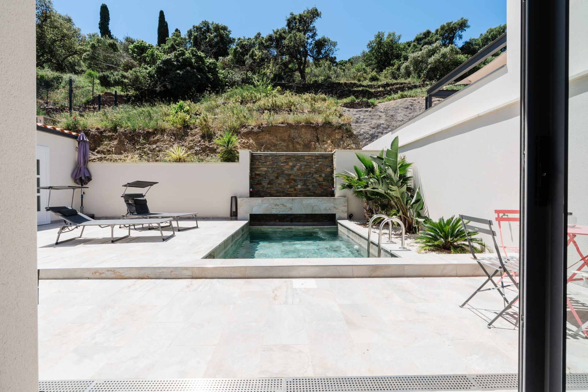 luxury house 5 Rooms for sale on PORT VENDRES (66660)