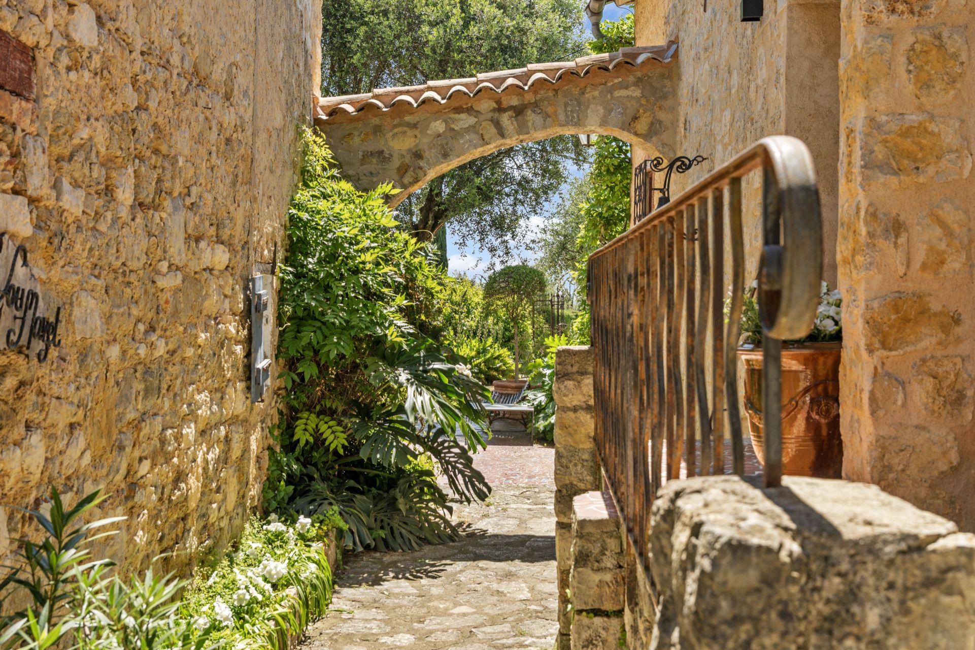 maison provençale de luxe 6 Pièces en vente sur LE ROURET (06650)