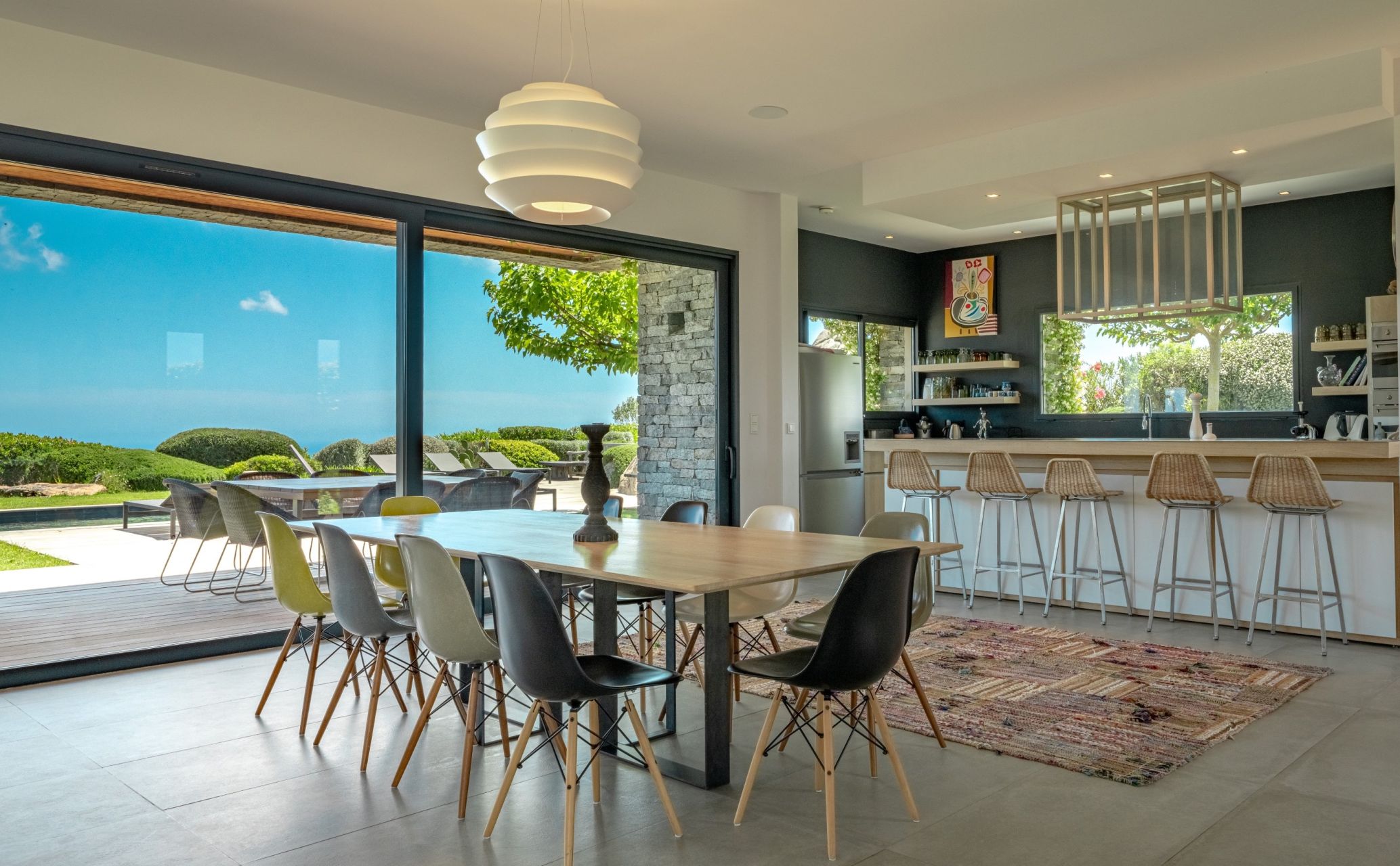 luxury villa 7 Rooms for seasonal rent on PORTO VECCHIO (20137)