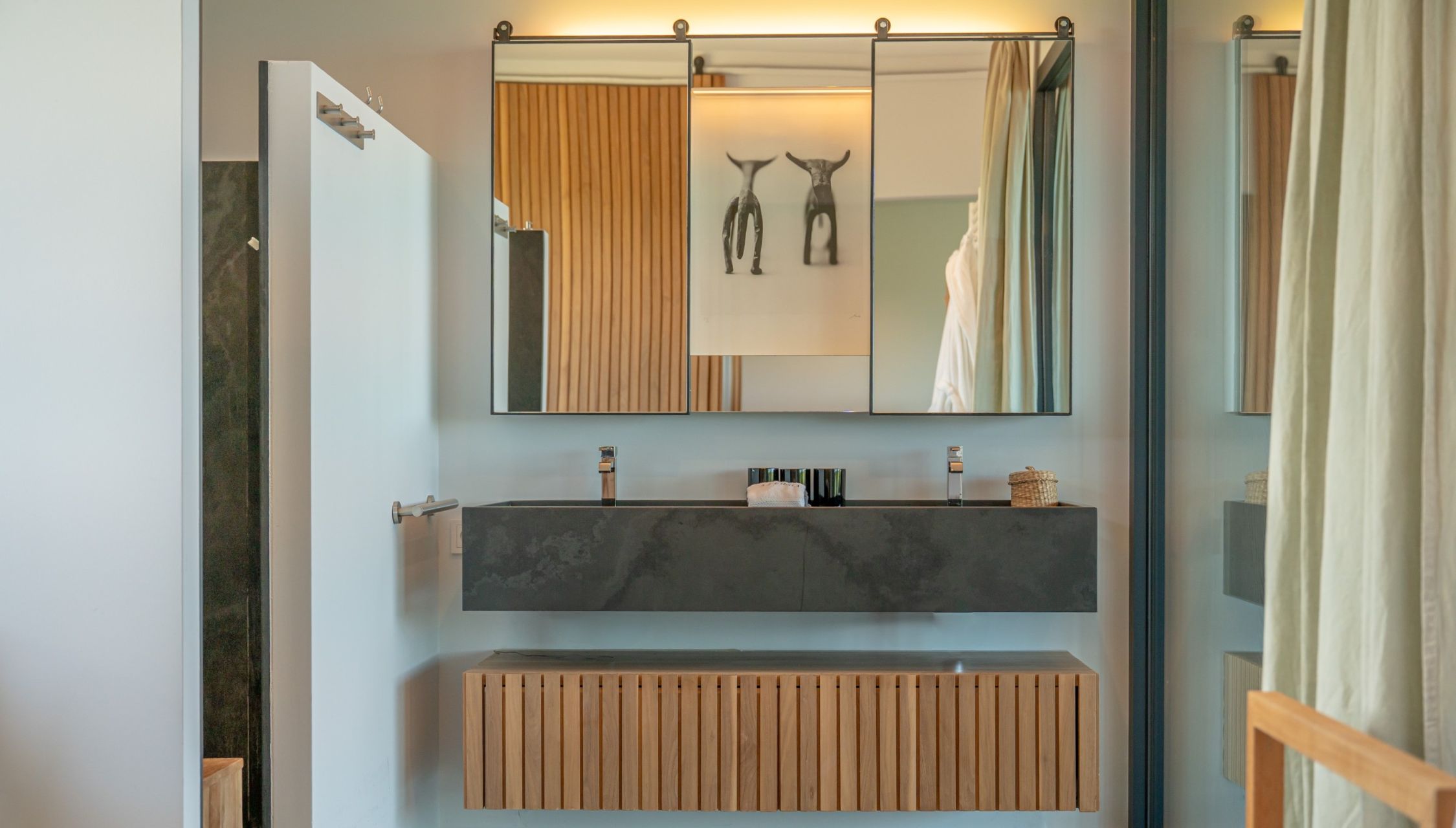 luxury villa 7 Rooms for seasonal rent on PORTO VECCHIO (20137)