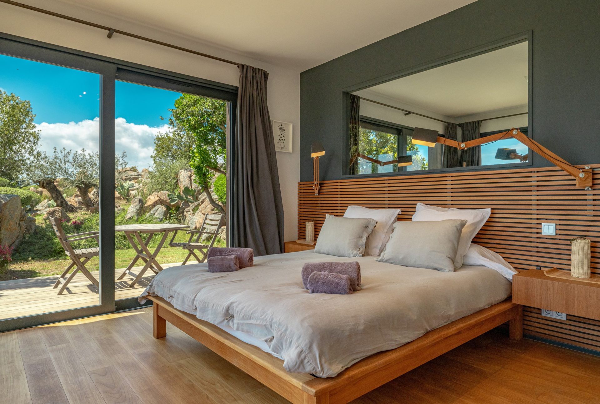 villa de luxe 7 Pièces en location saisonnière sur PORTO VECCHIO (20137)