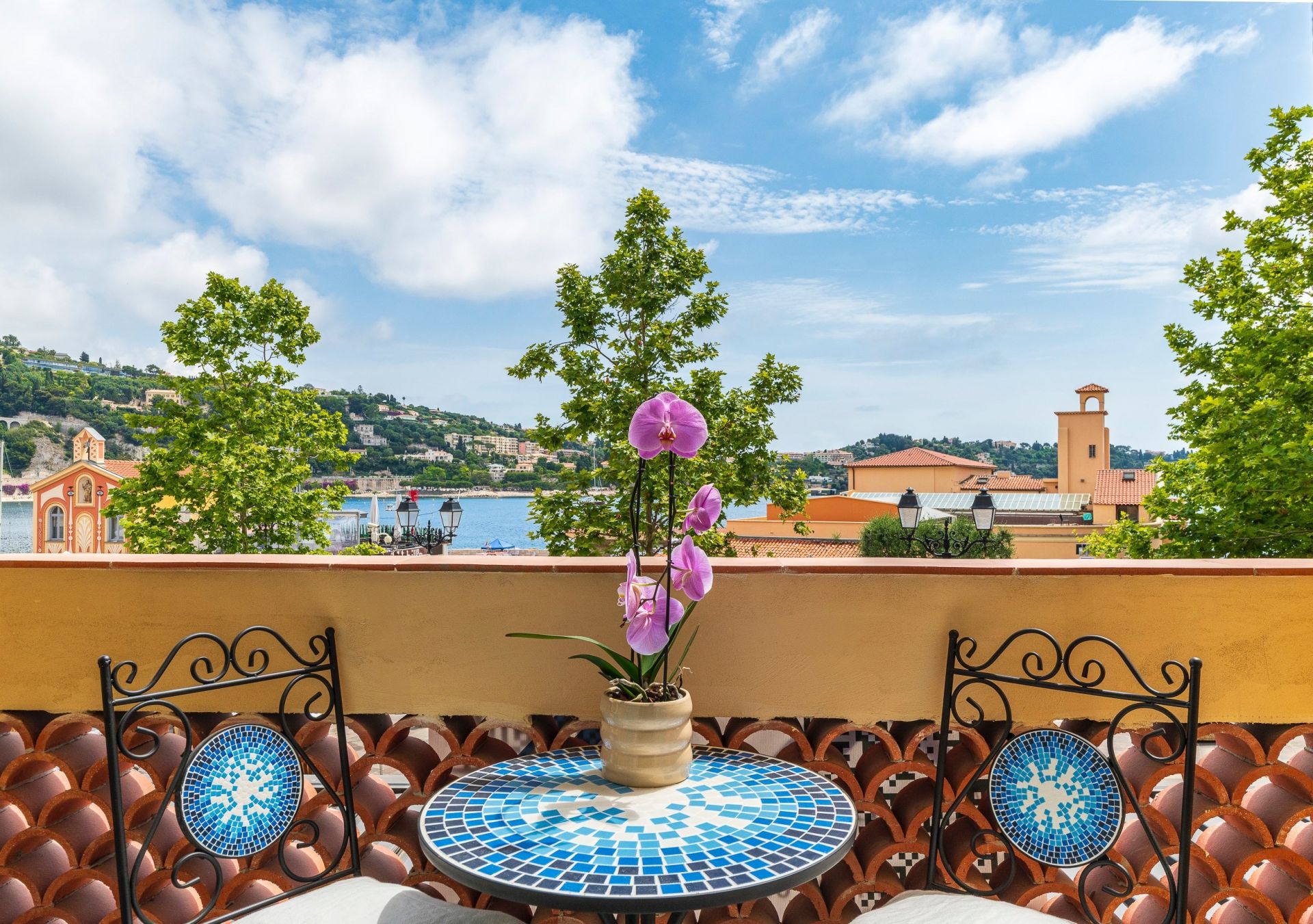 luxury apartment 3 Rooms for sale on VILLEFRANCHE SUR MER (06230)