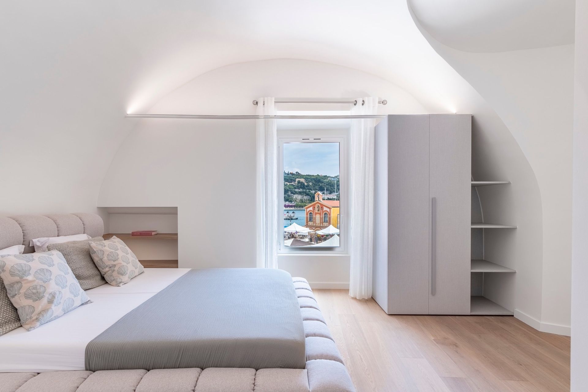 luxury apartment 3 Rooms for sale on VILLEFRANCHE SUR MER (06230)
