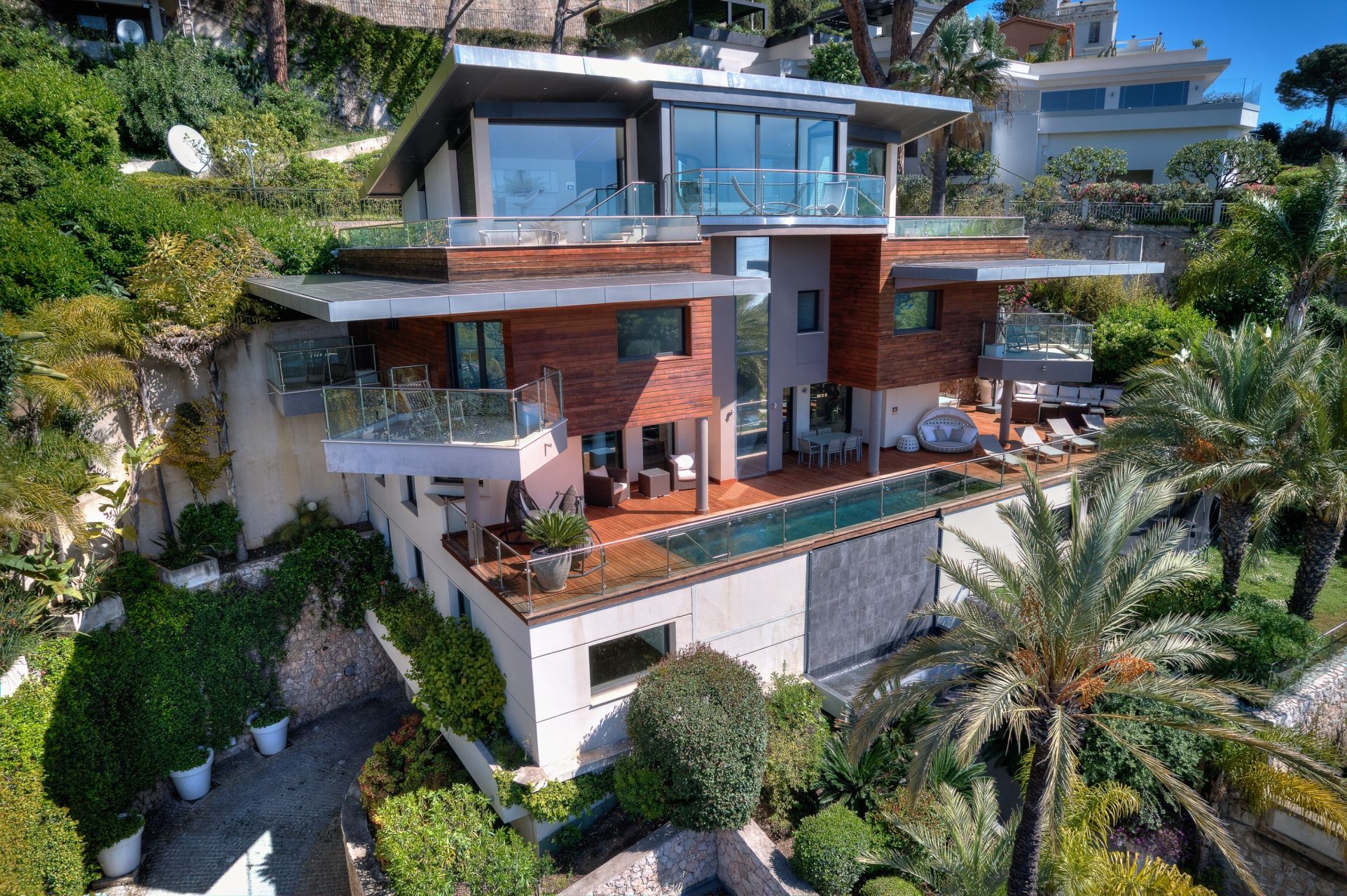 maison contemporaine 10 Pièces en vente sur ROQUEBRUNE CAP MARTIN (06190)