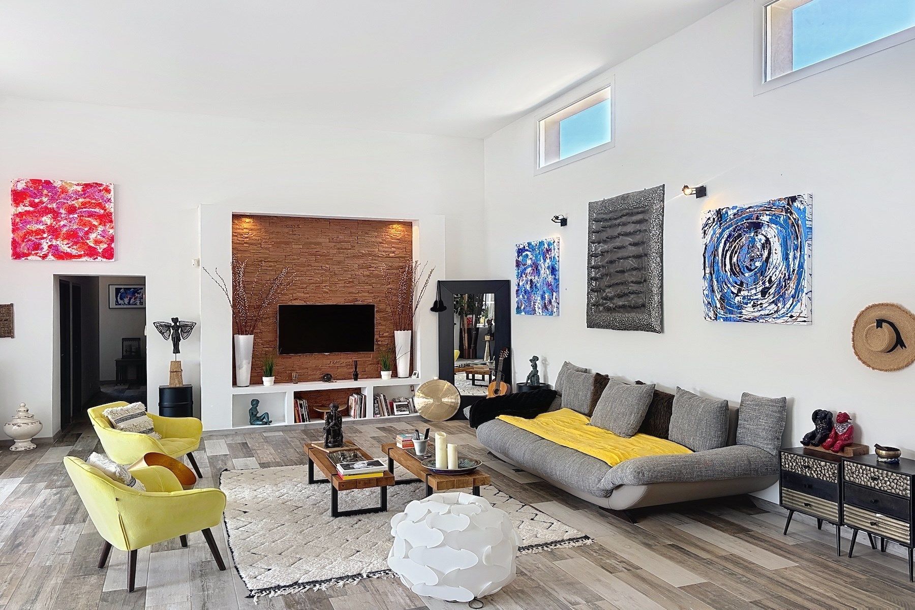 luxury house 5 Rooms for sale on UZES (30700)