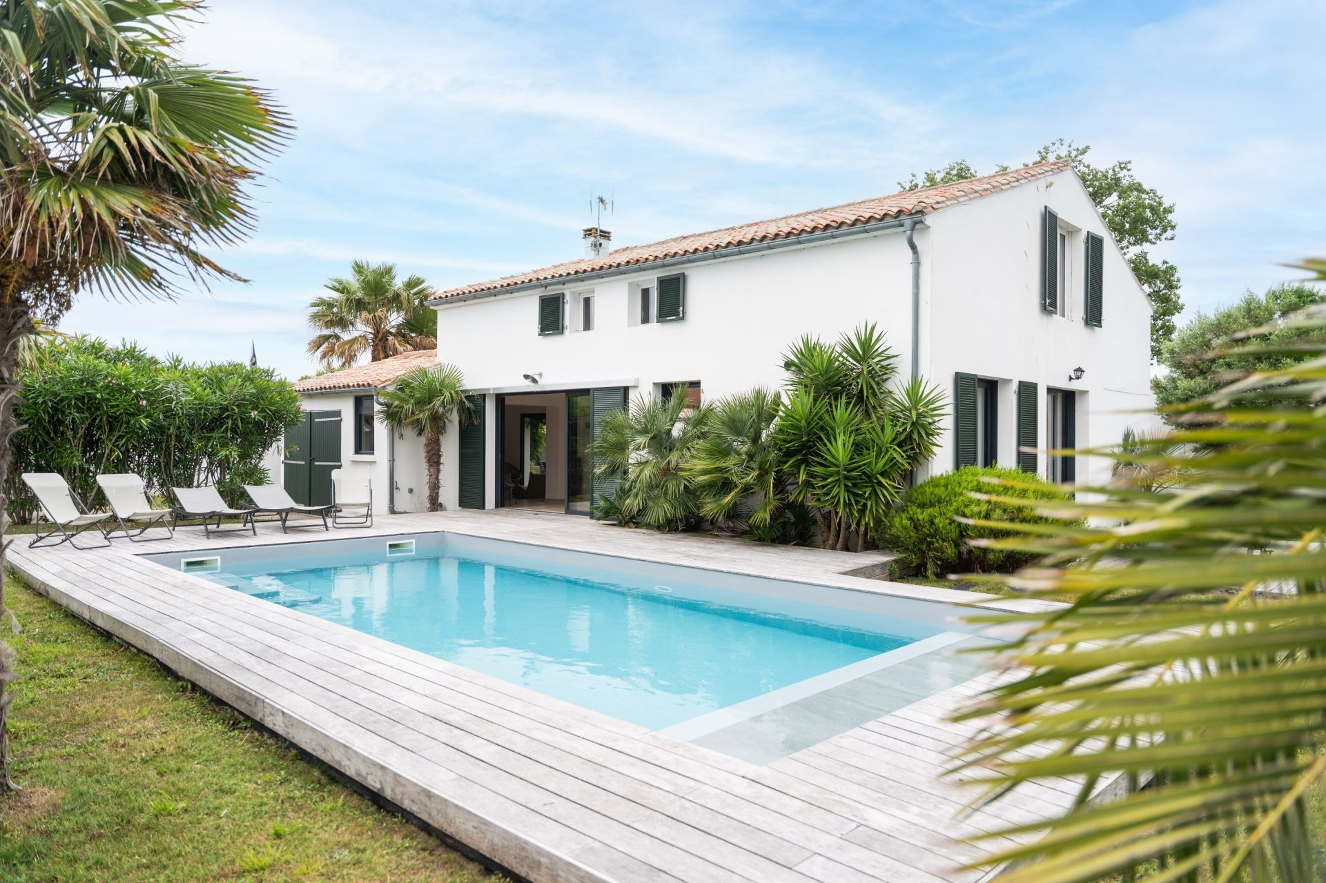 maison de luxe 9 Pièces en vente sur LA COUARDE SUR MER (17670)