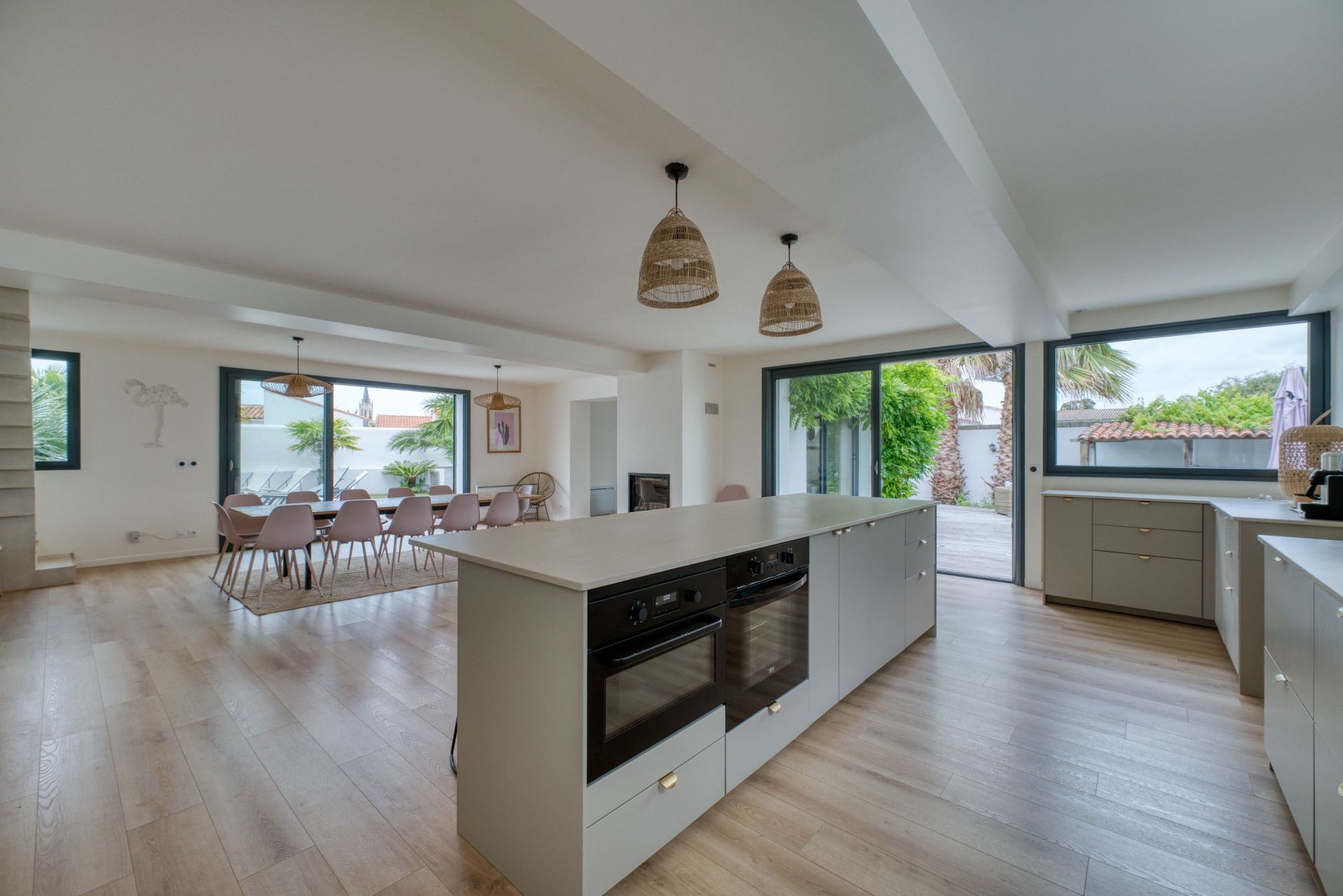 maison de luxe 9 Pièces en vente sur LA COUARDE SUR MER (17670)