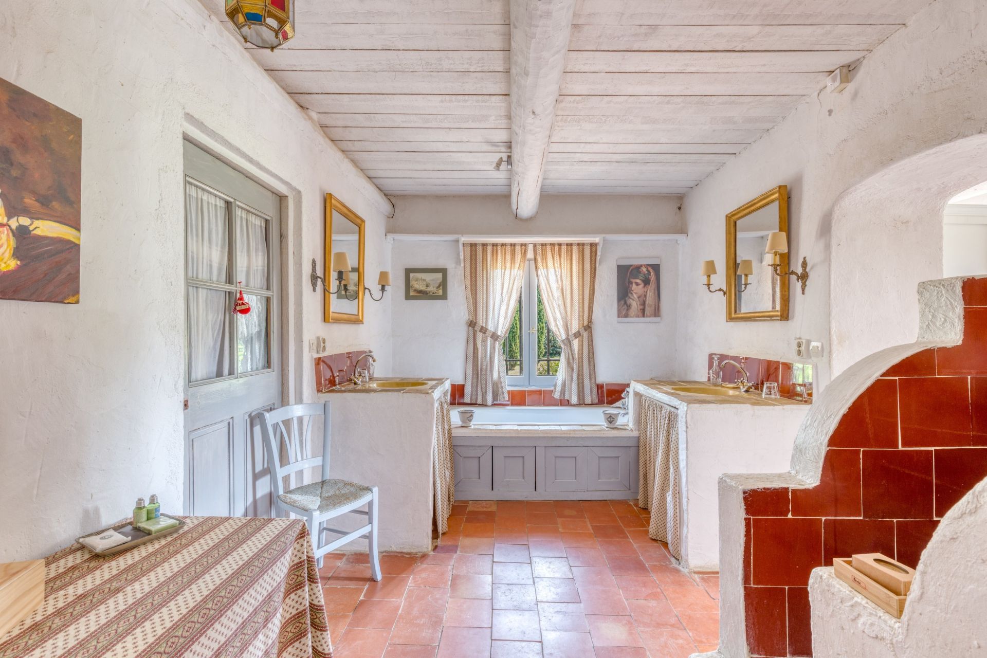 wine estate 8 Rooms for sale on VILLECROZE (83690)