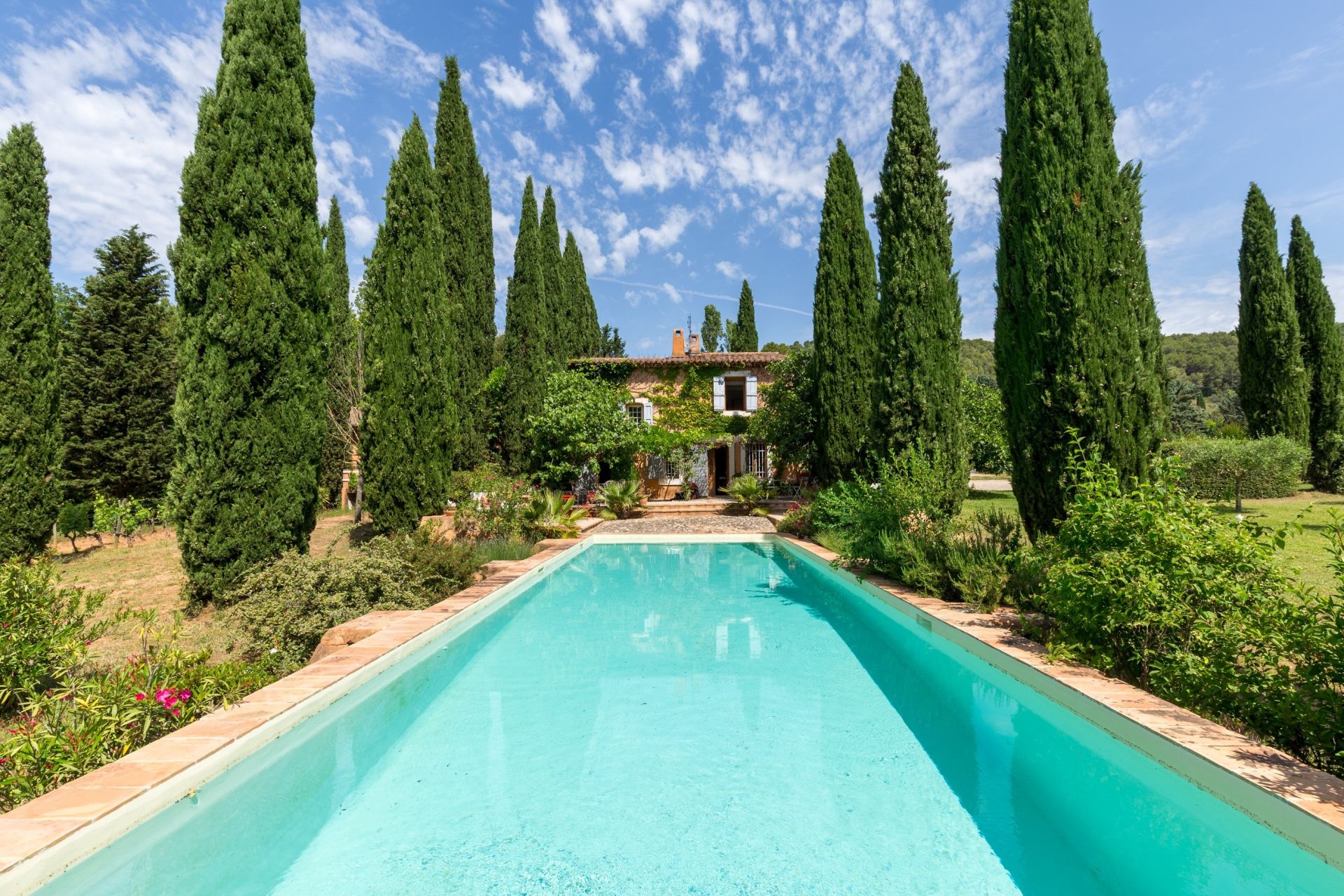 wine estate 8 Rooms for sale on VILLECROZE (83690)