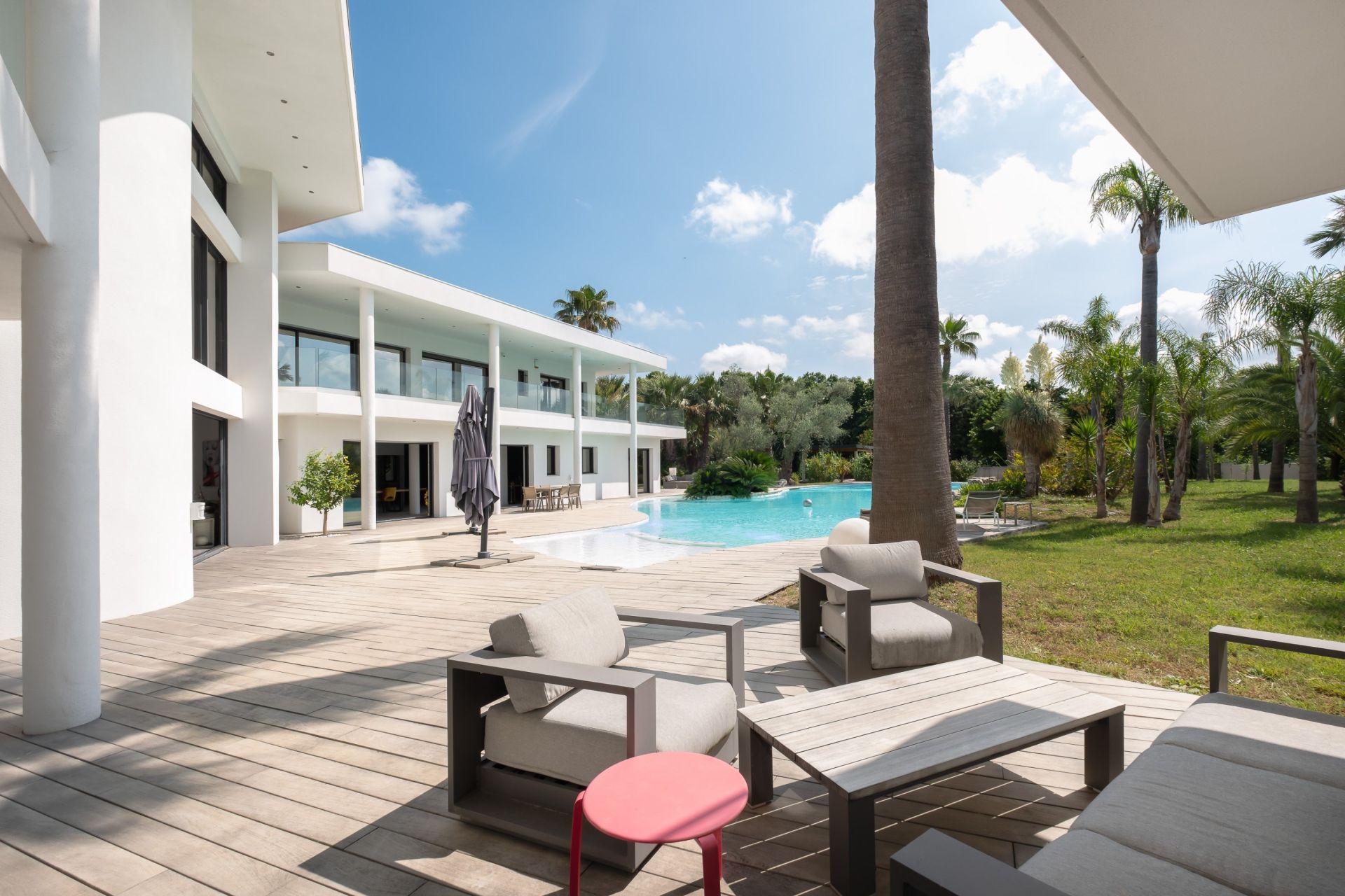 luxury property 14 Rooms for sale on BAILLARGUES (34670)