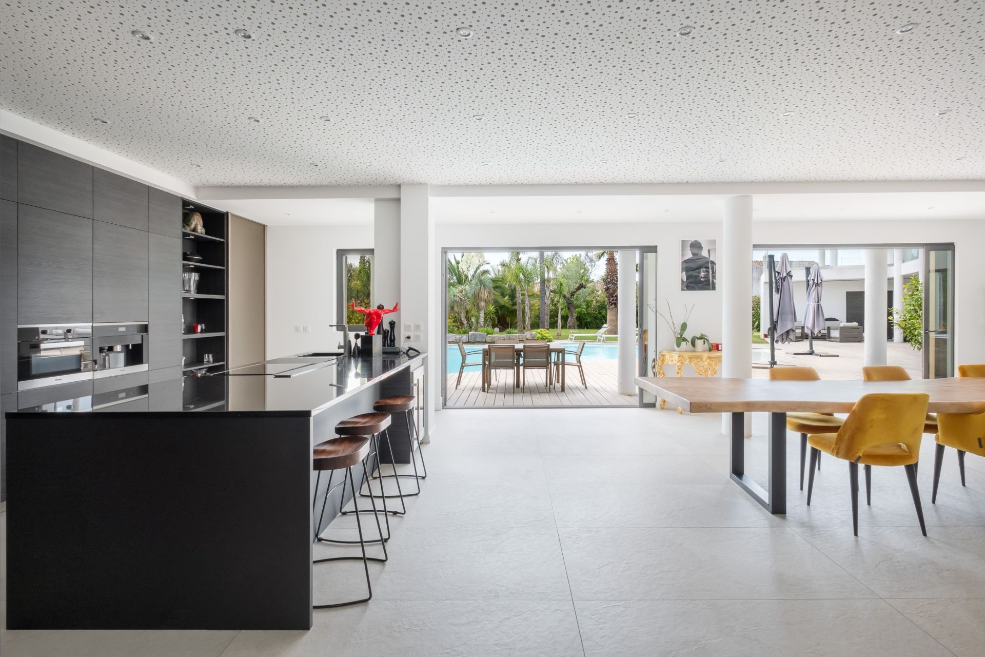 luxury property 14 Rooms for sale on BAILLARGUES (34670)
