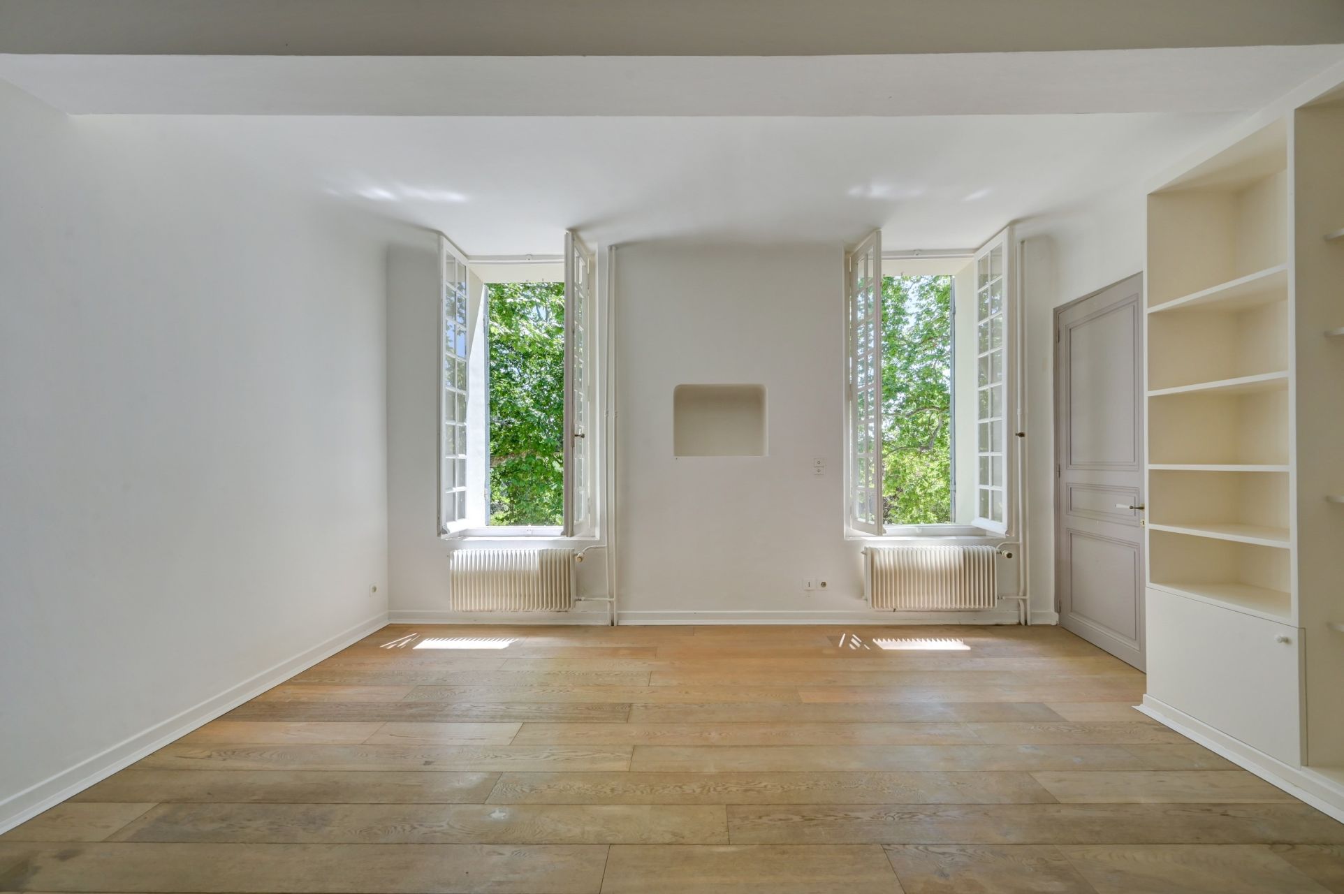 luxury house 15 Rooms for sale on AIX EN PROVENCE (13100)