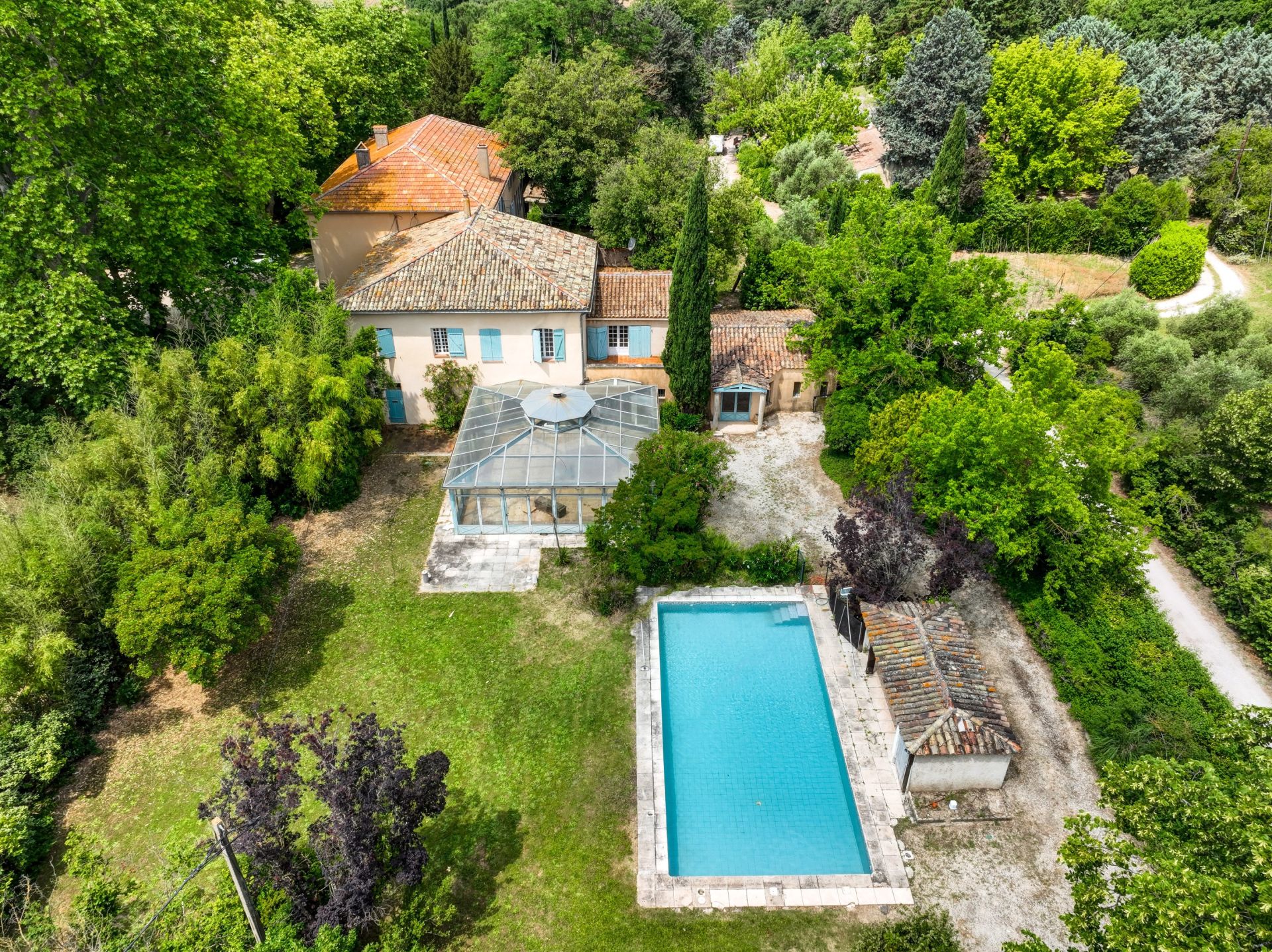 luxury house 15 Rooms for sale on AIX EN PROVENCE (13100)