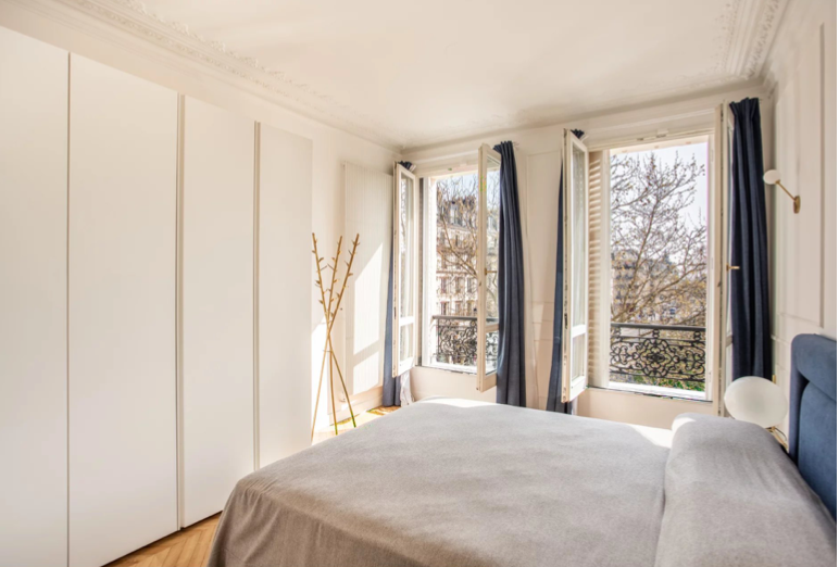 luxury apartment 4 Rooms for sale on PARIS (75001)