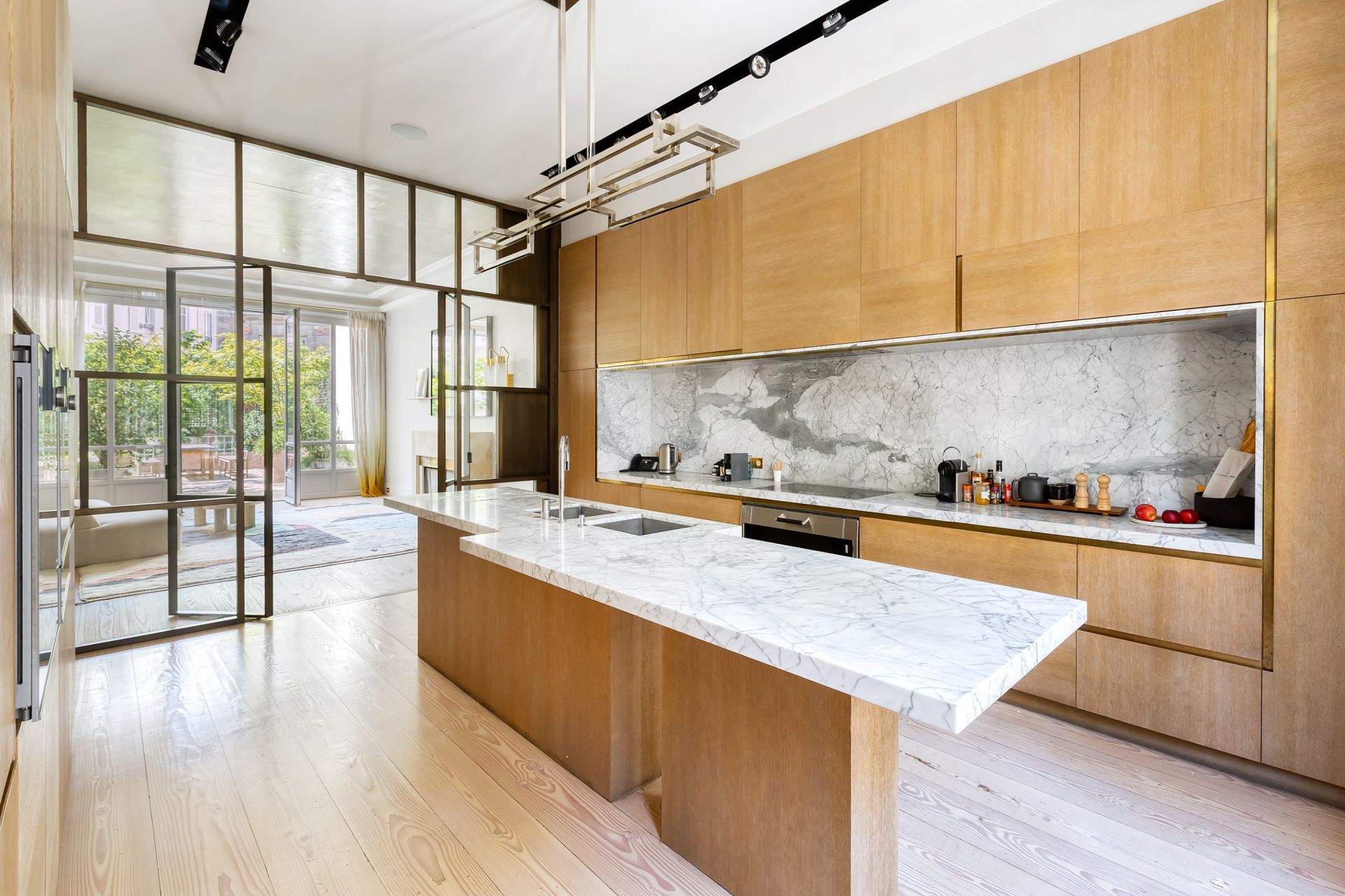 mansion (hôtel particulier) 15 Rooms for sale on PARIS (75017)