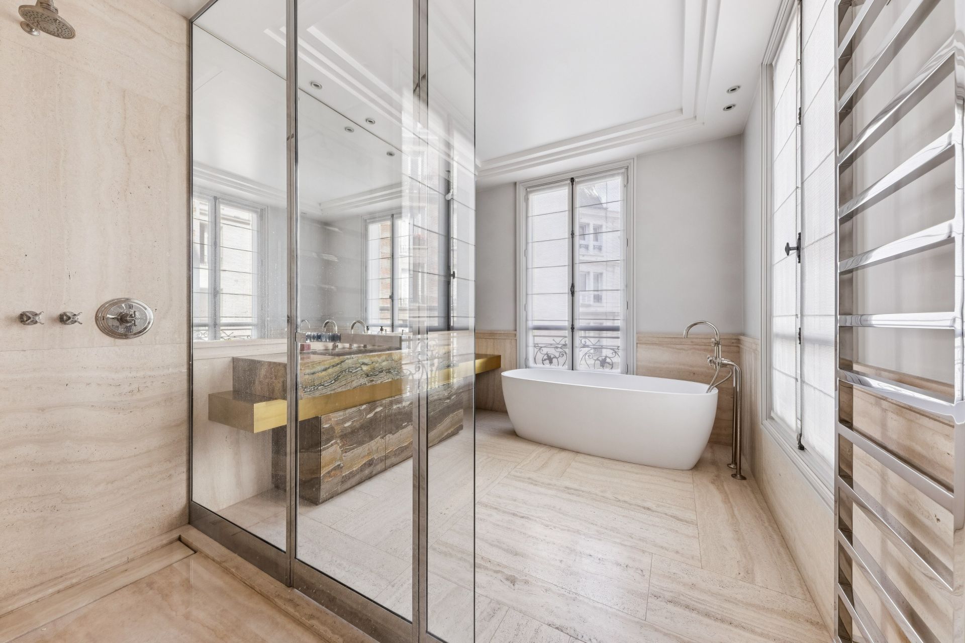 mansion (hôtel particulier) 15 Rooms for sale on PARIS (75017)