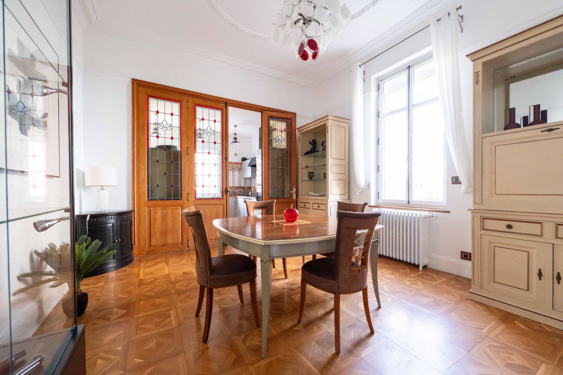 mansion 9 Rooms for sale on ROYAN (17200)