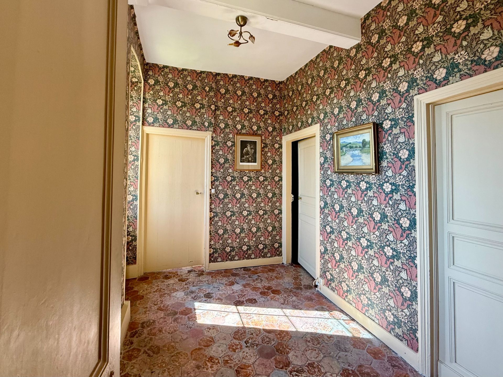 luxury house 6 Rooms for sale on HAUSSEZ (76440)