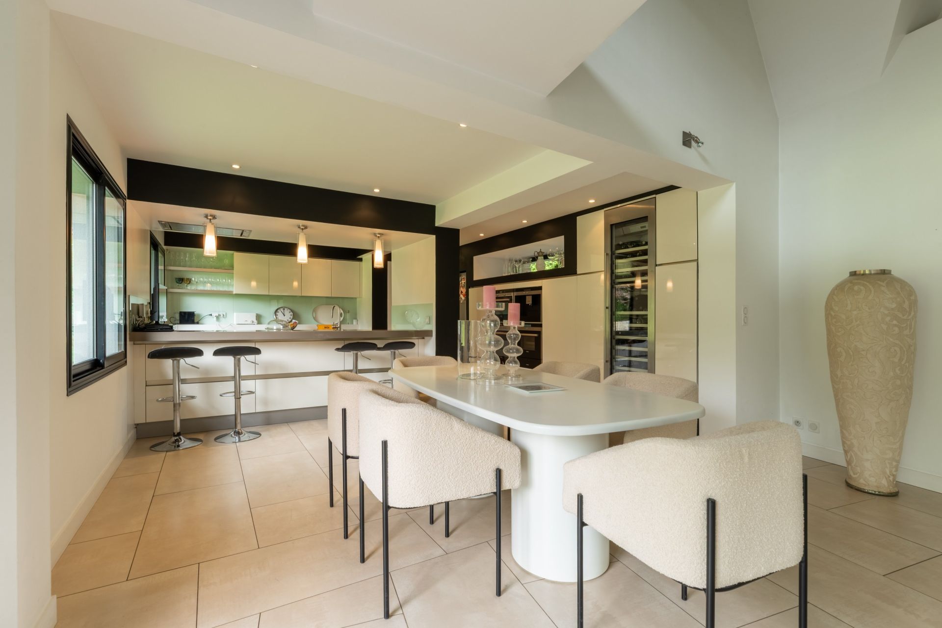 luxury house 7 Rooms for sale on BIHOREL (76420)