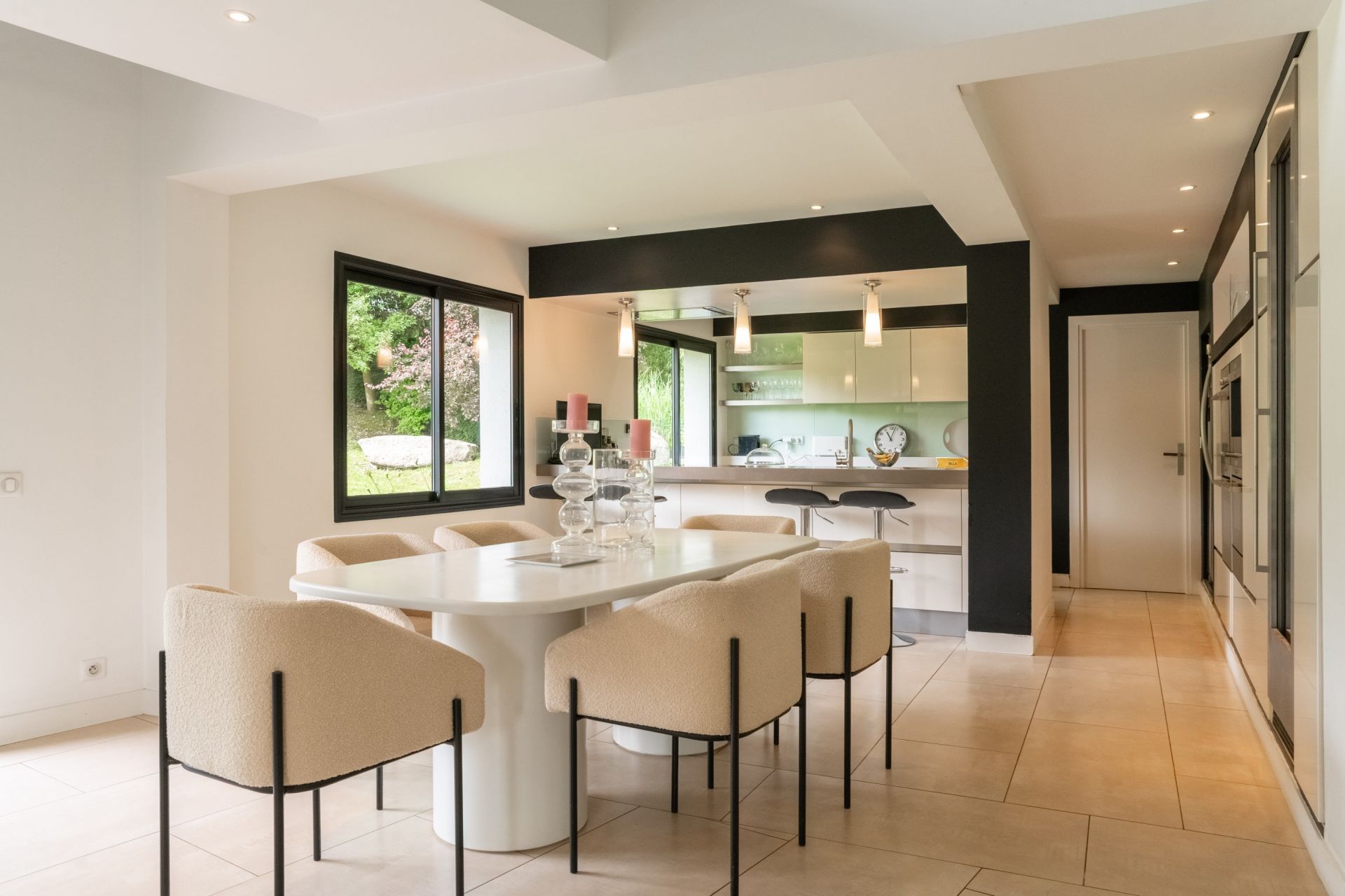 luxury house 7 Rooms for sale on BIHOREL (76420)