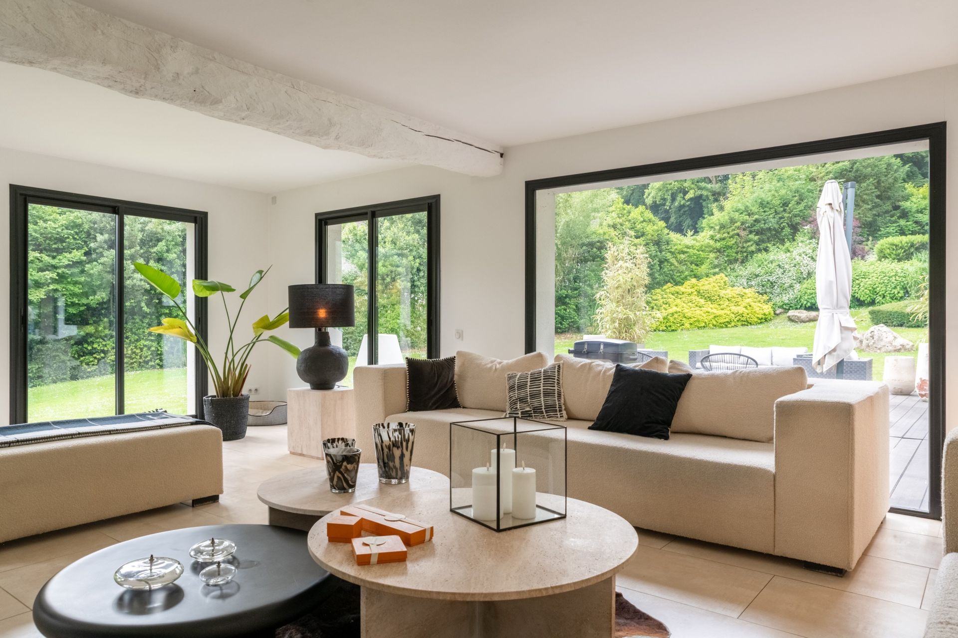 luxury house 7 Rooms for sale on BIHOREL (76420)